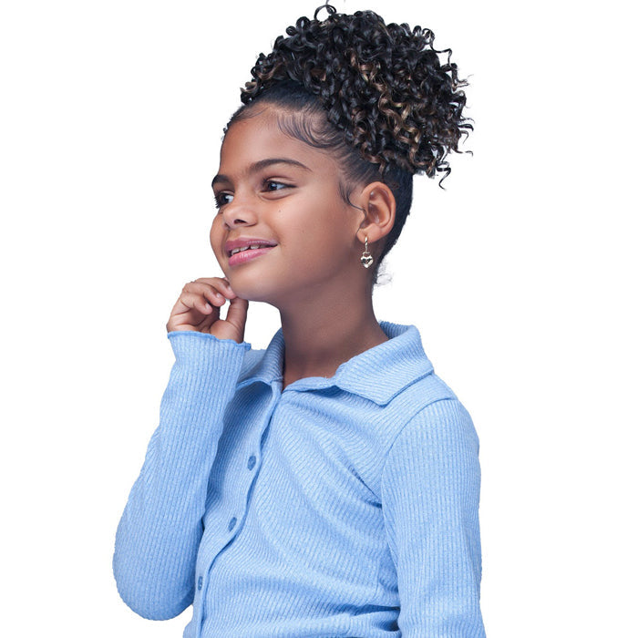 Bobbi Boss Kids Drawstring Ponytail - KP004 BEACH WAVE 7"