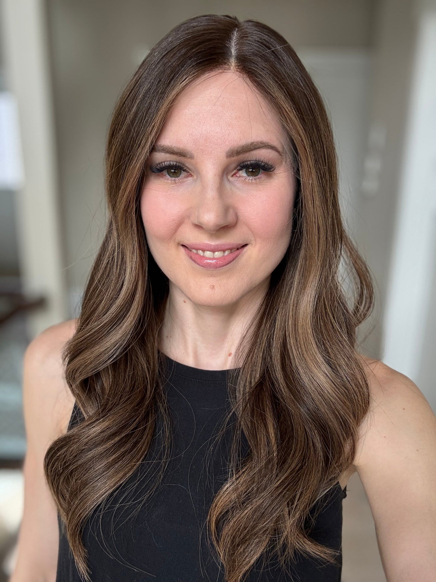 23" Mikayla Comfort Cap Silk Top Wig (M)