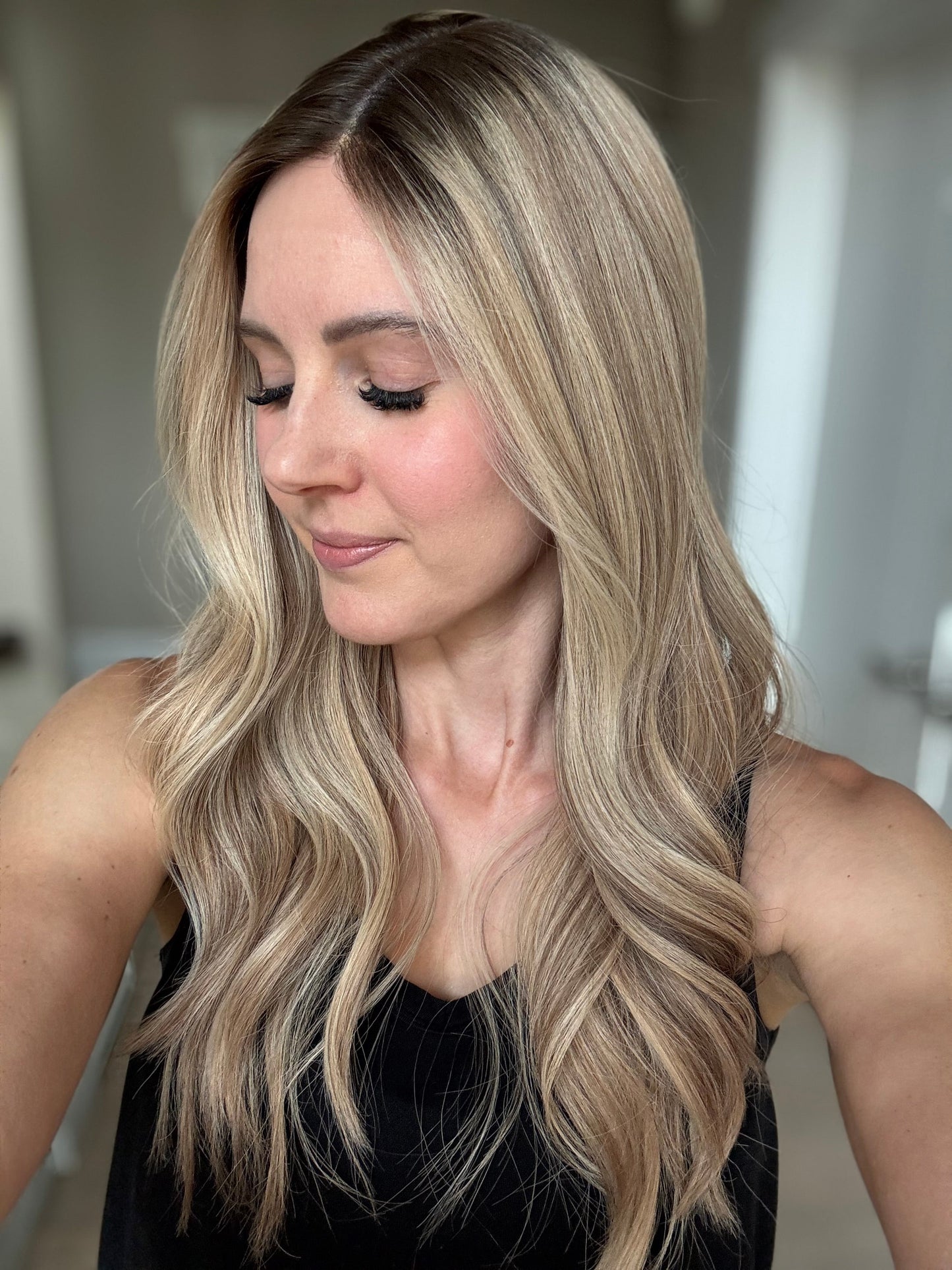 23" Olivia Comfort Cap Silk Top Wig (S)