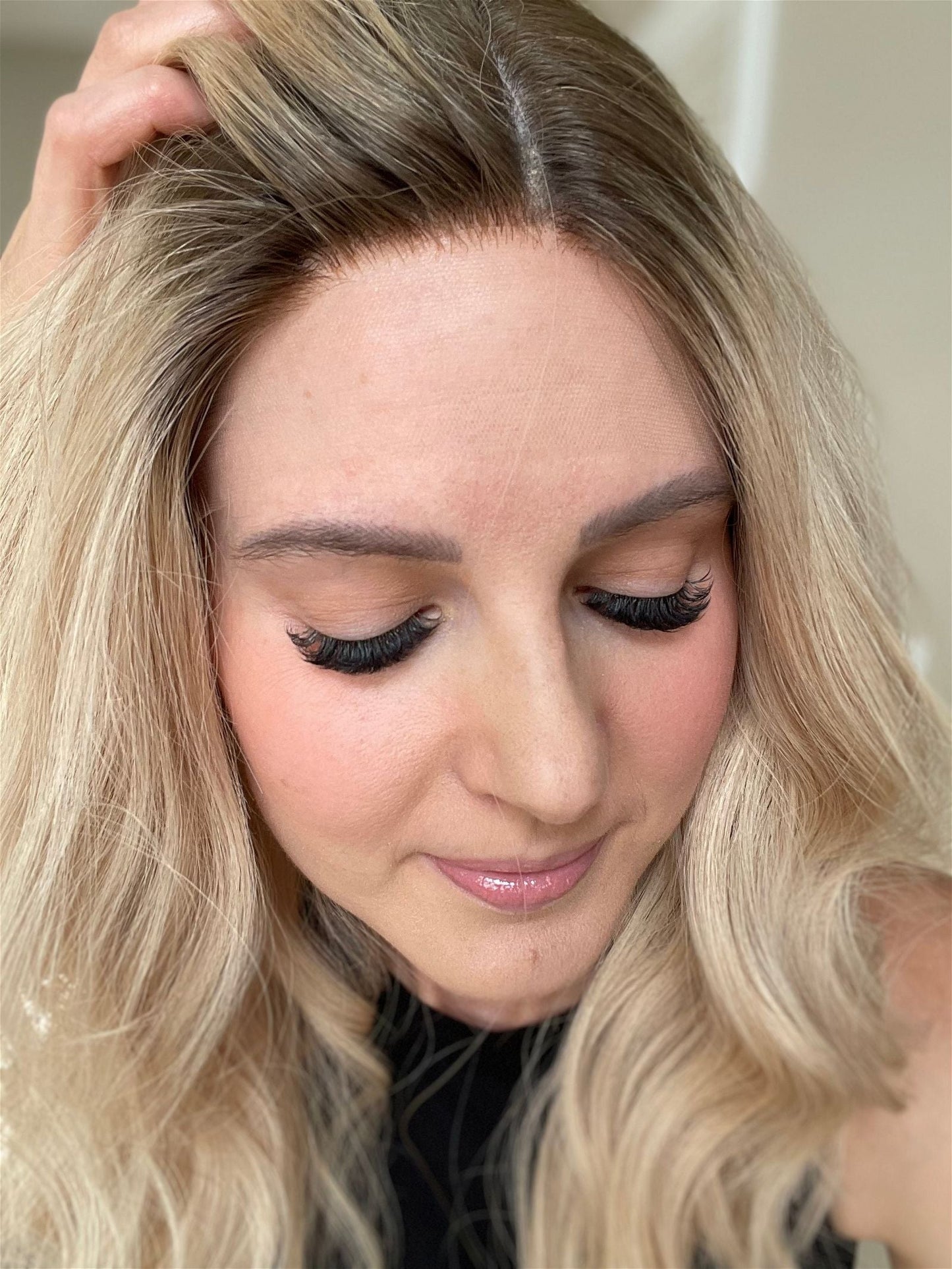 19" Rory Lob Comfort Cap Silk Top Wig (M)