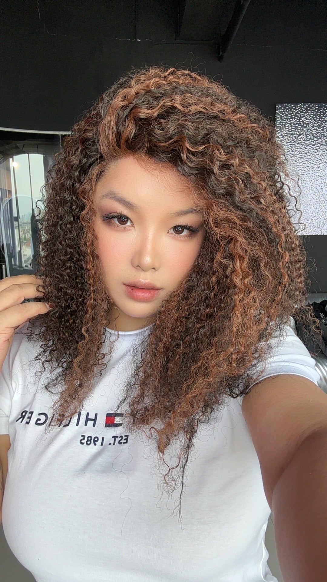 JBEXTENSION 16 Inches Deep Curly Black with Brown Highlight Pre-Cut Snowflake Lace Frontlace Glueless Wig GINA SNOWFLAKE【PERMATEASE】【BENDY EAR TABS】