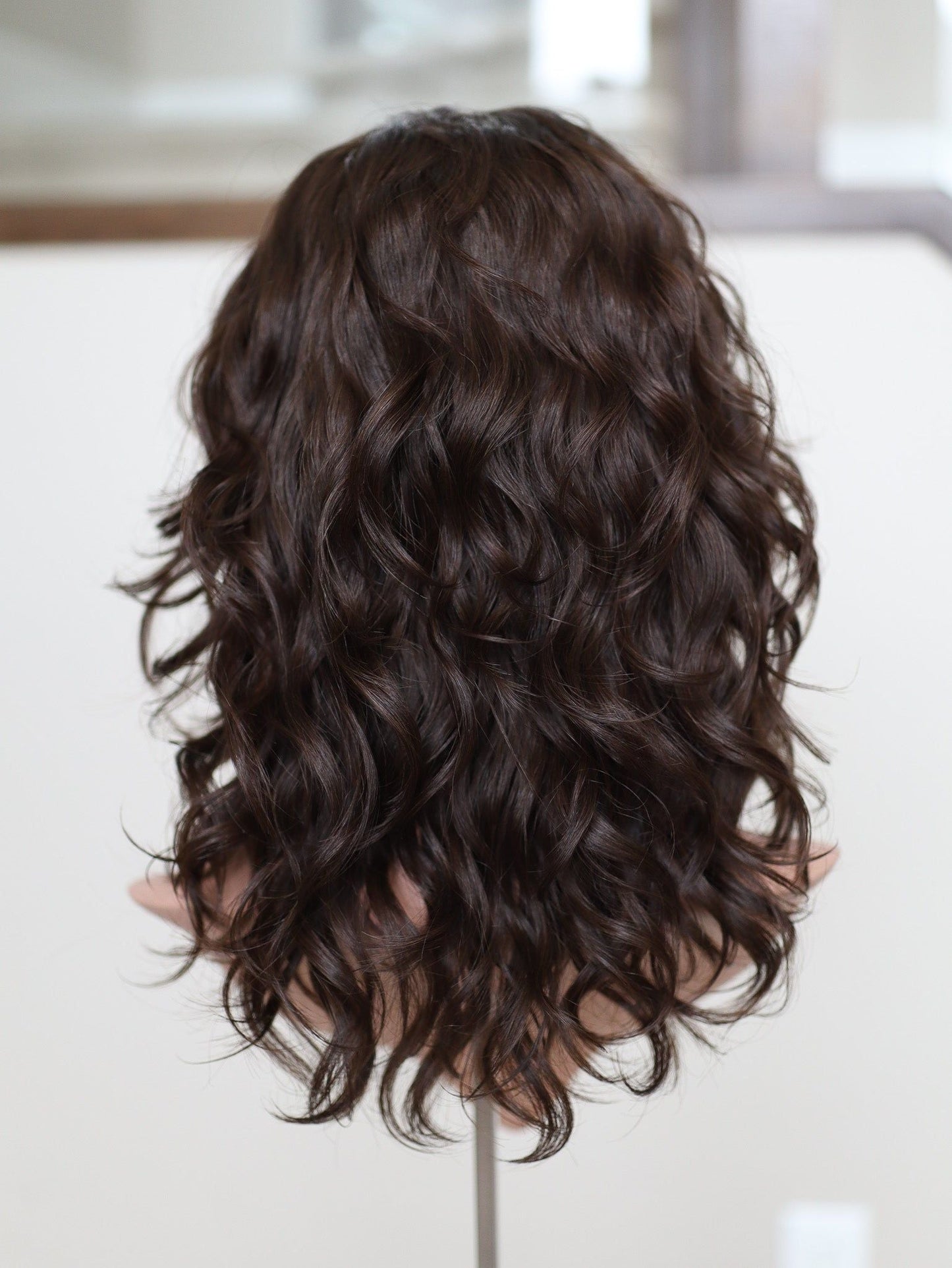 20" Dark Brown Wavy Bandfall Active Wig (M) READ DESCRIPTION)
