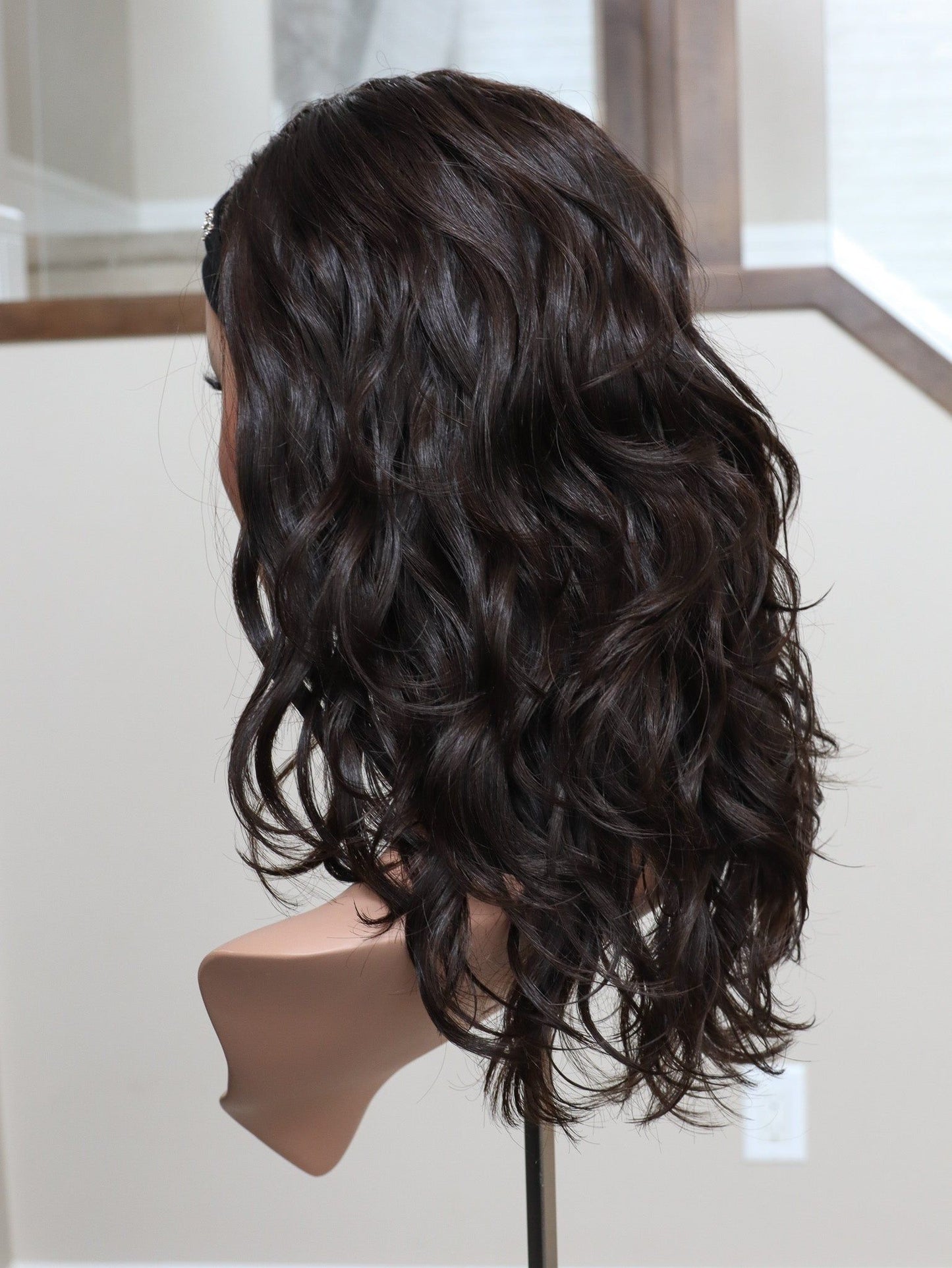 20" Darkest Brown Wavy Bandfall Active Wig (S)