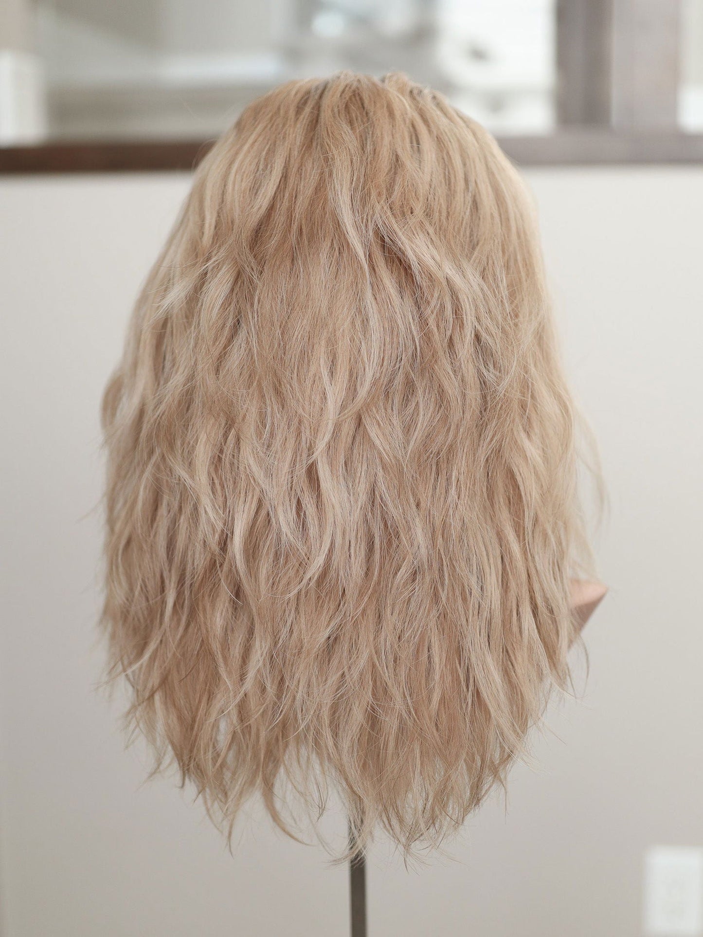 20" Isabella Wavy Active Pony Wig (S)(FINAL SALE)