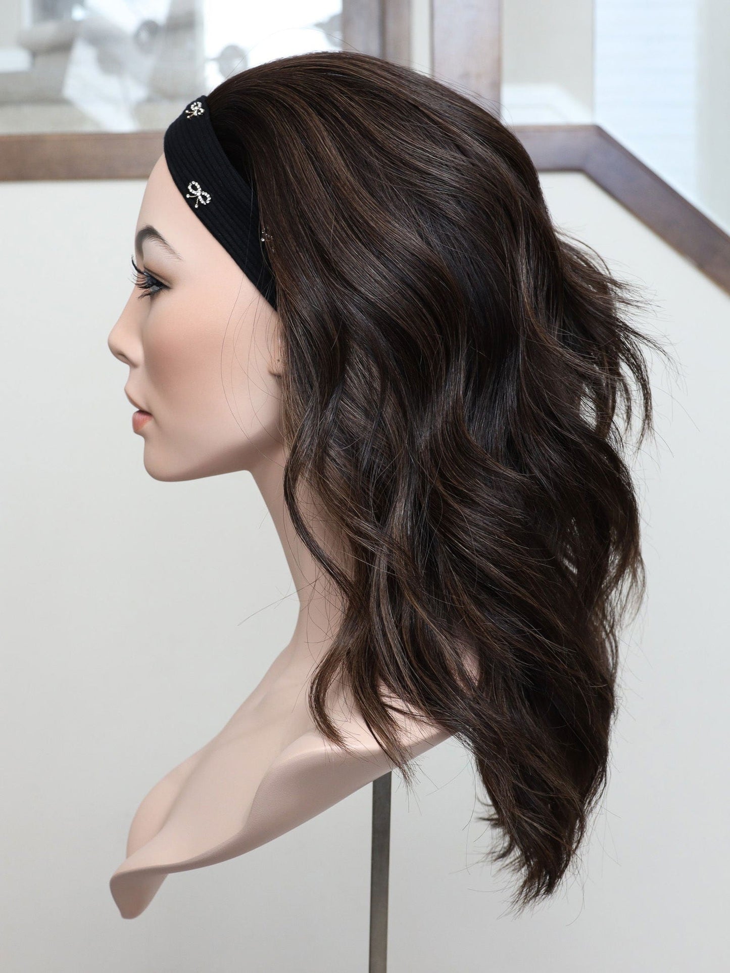 20" Liv Bandfall Active Wig (M)