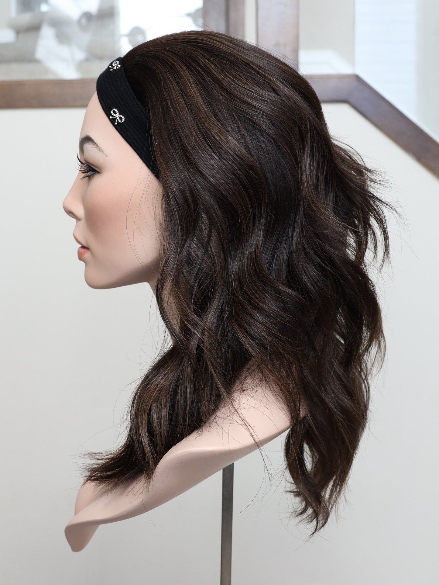 20" Liv Bandfall Active Wig (M)