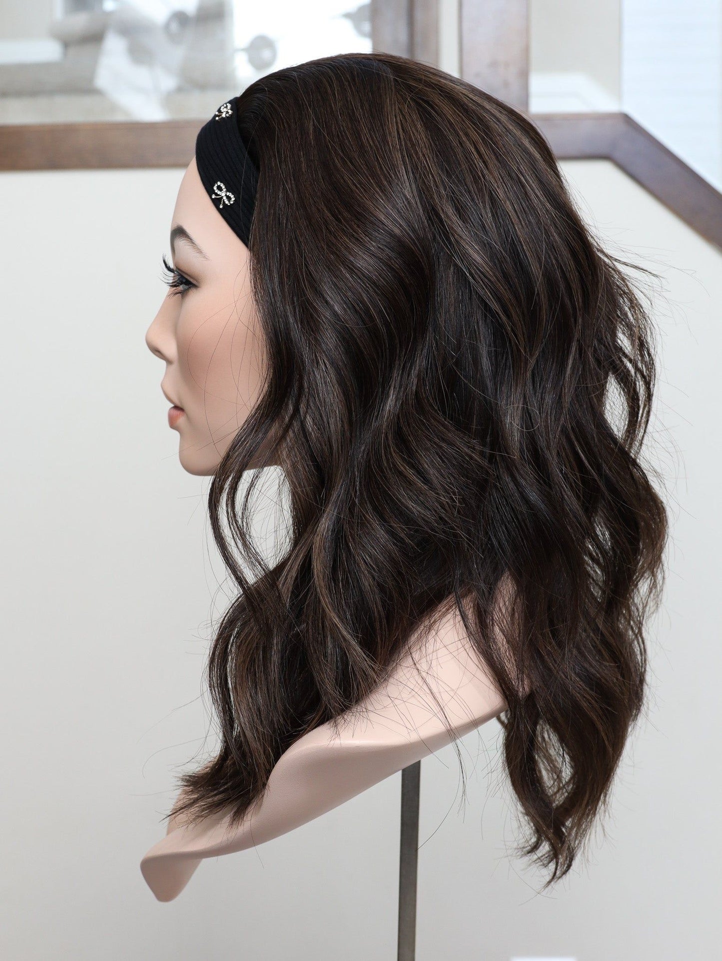 20" Liv Bandfall Active Wig (M)