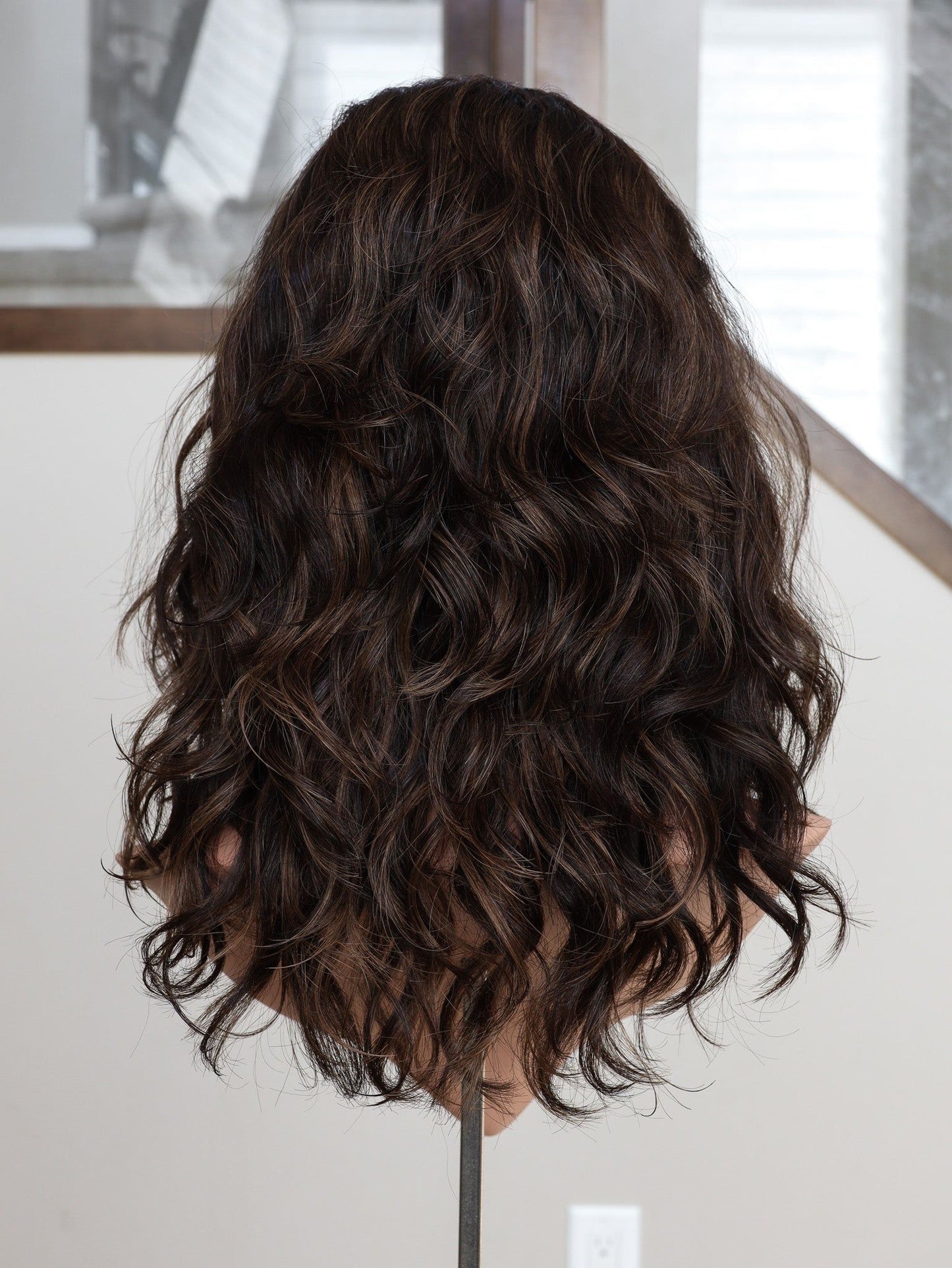 20" Liv Wavy Bandfall Active Wig (S)