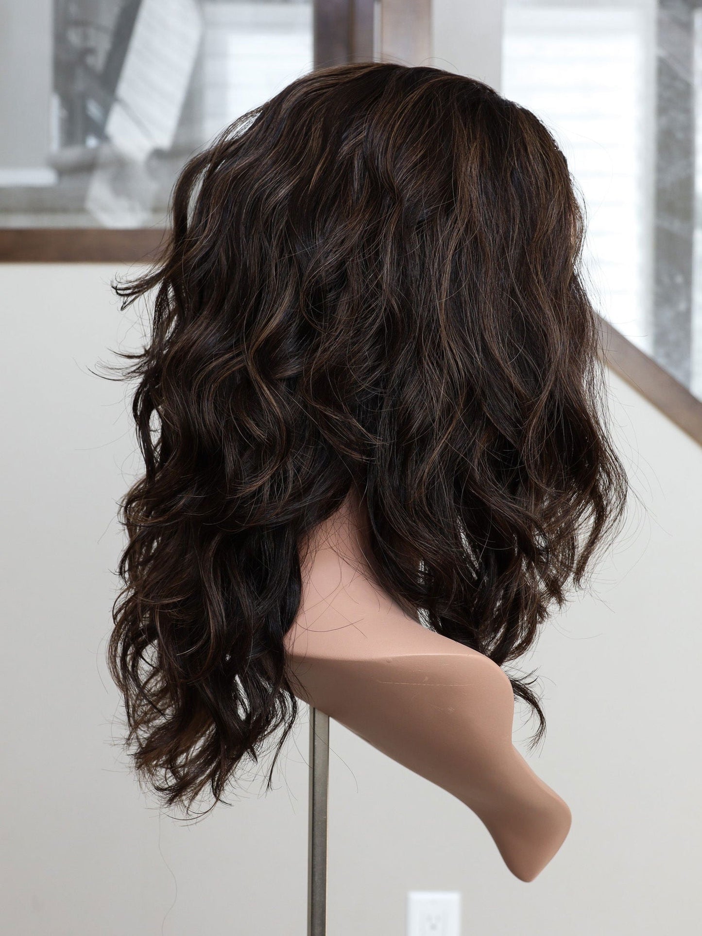 20" Liv Wavy Bandfall Active Wig (S)