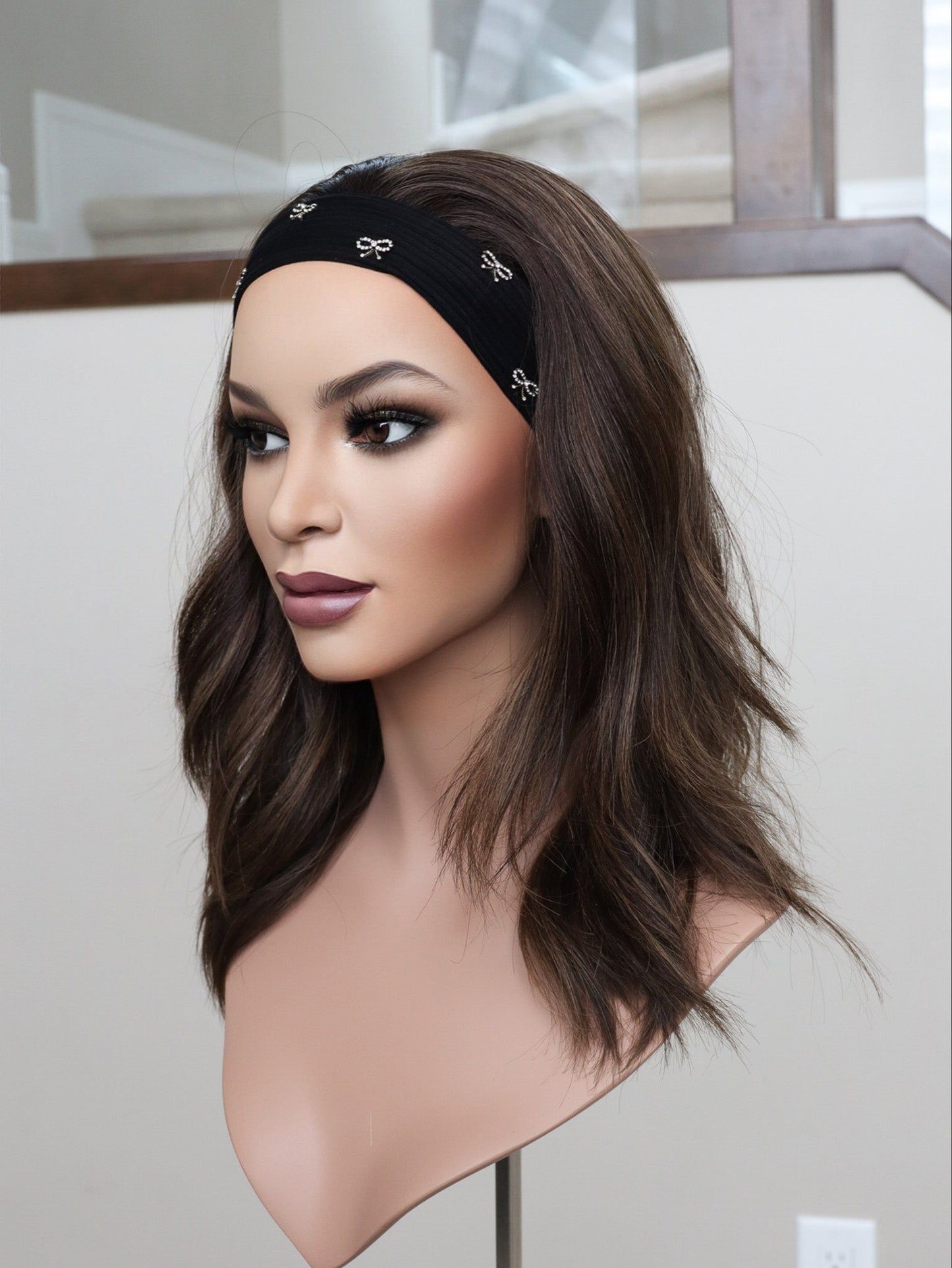 20" Mia Bandfall Active Wig (S)
