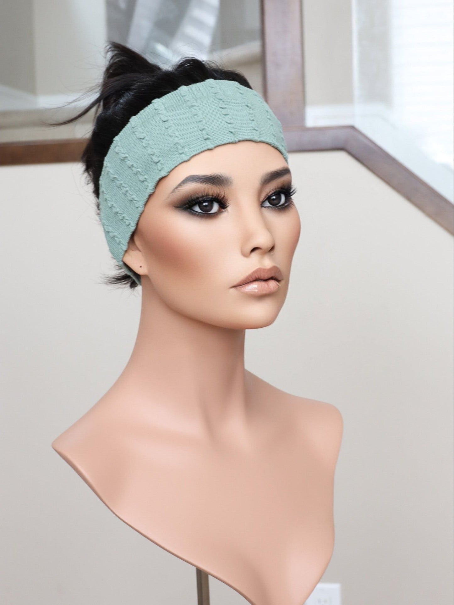 20" Natural Black Active Pony Wig (M)