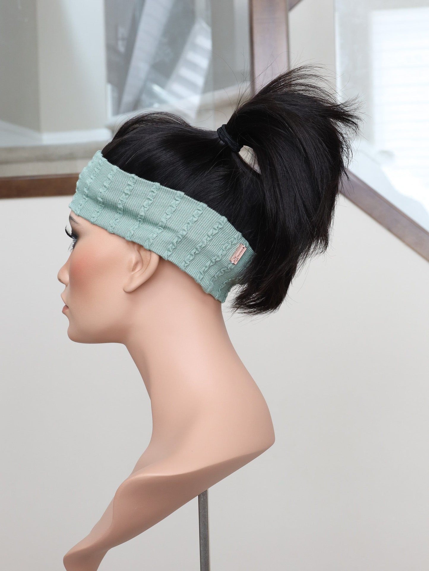 20" Natural Black Active Pony Wig (M)