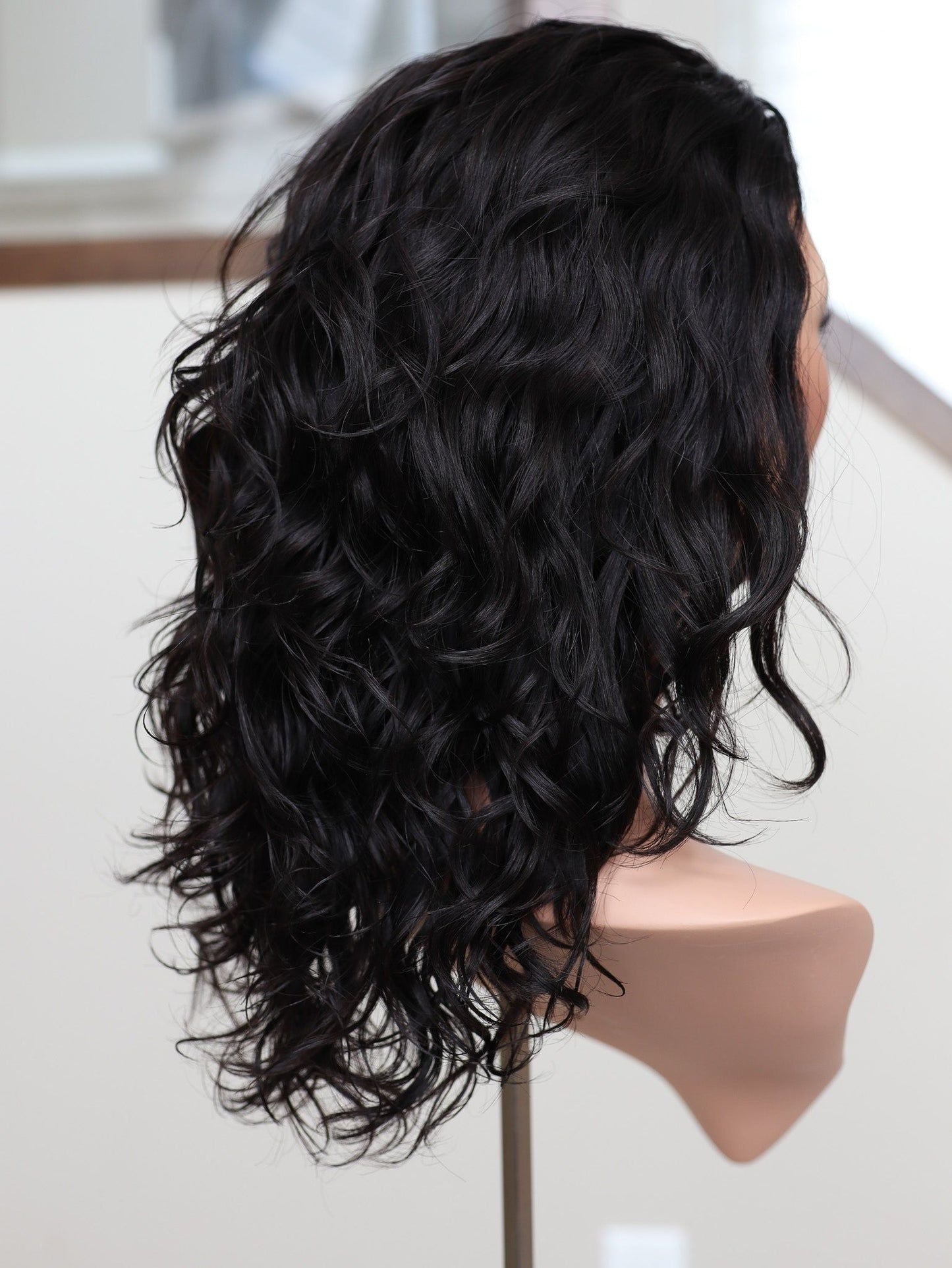 20" Natural Black Wavy Active Pony Wig (S)
