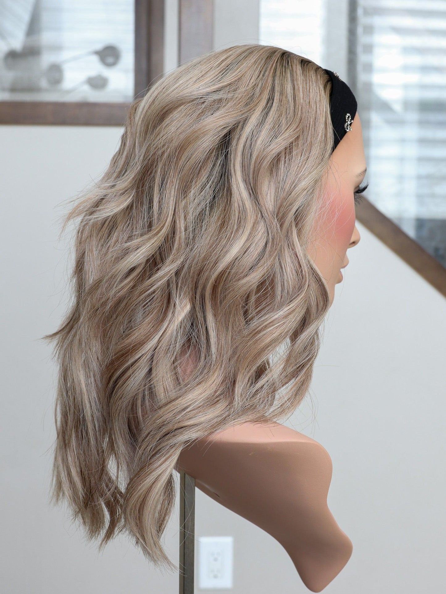 20" Oksana Bandfall Active Wig (S)