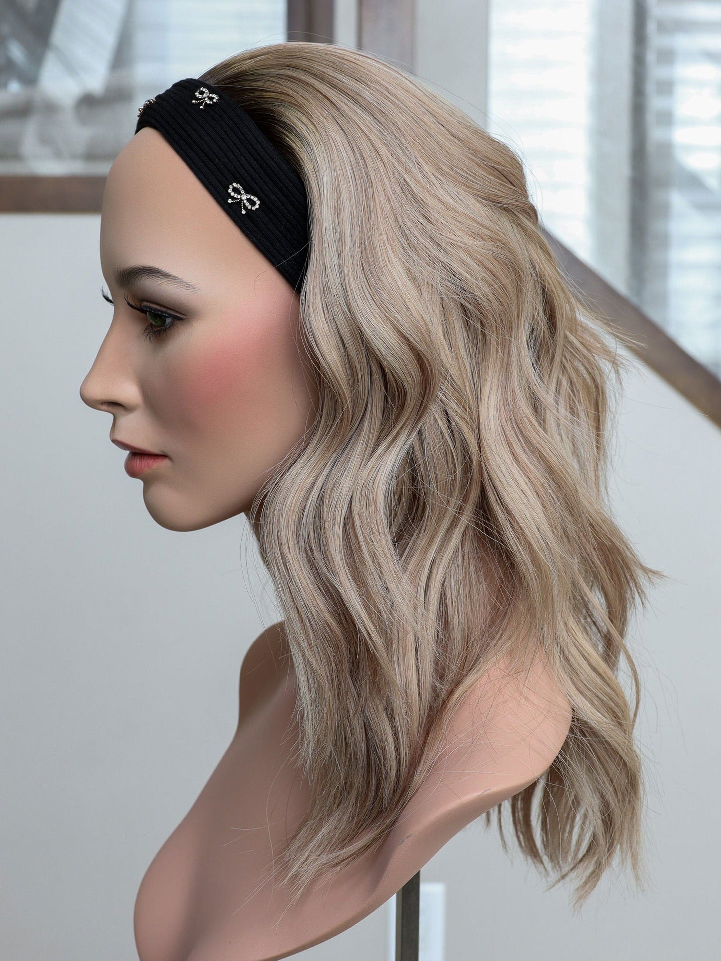 20" Oksana Bandfall Active Wig (S)