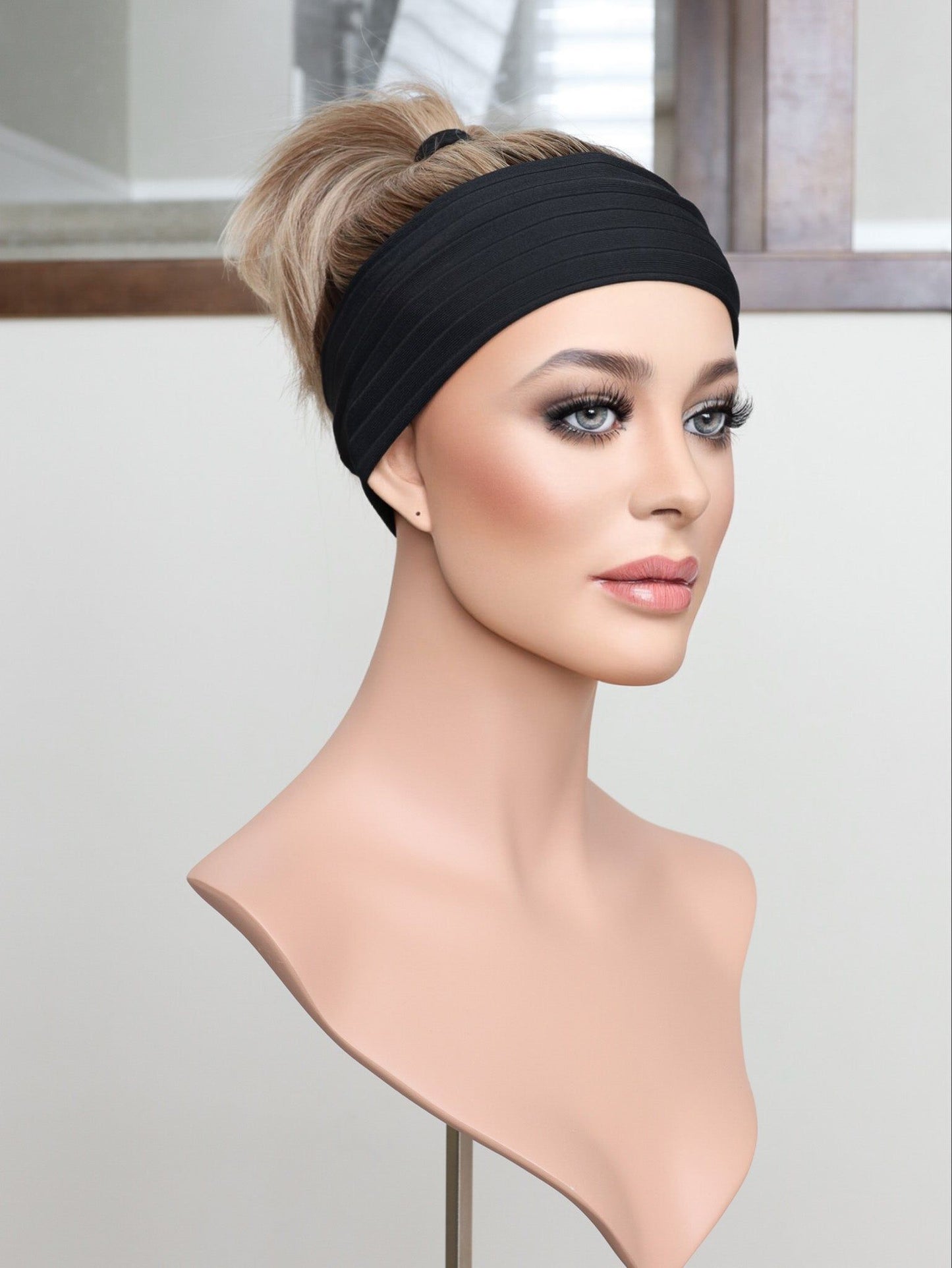 20" Olivia Active Pony Wig (S)