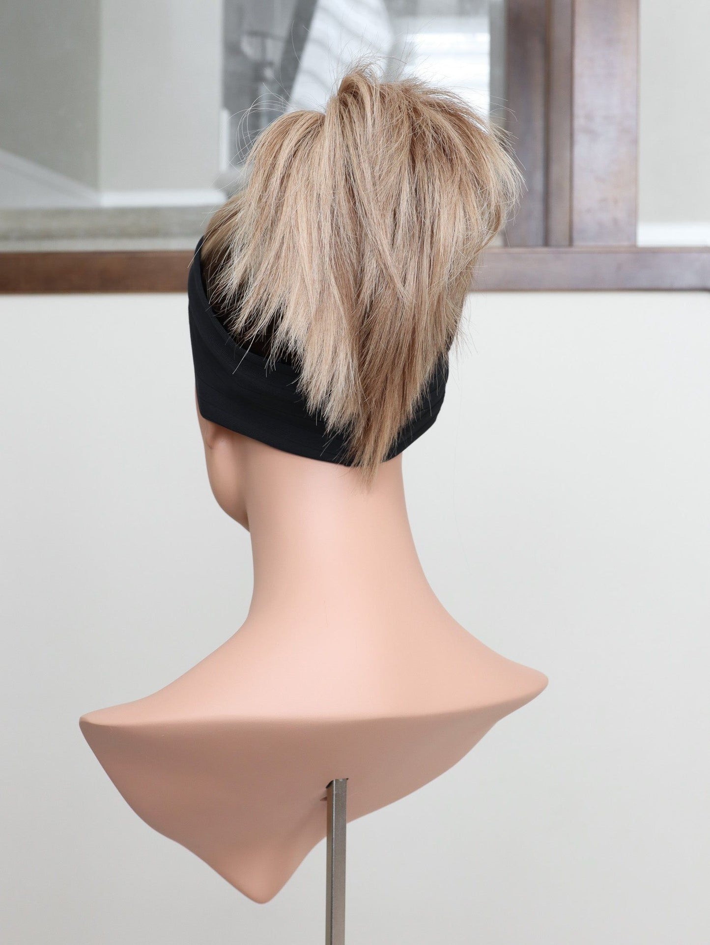 20" Olivia Active Pony Wig (S)