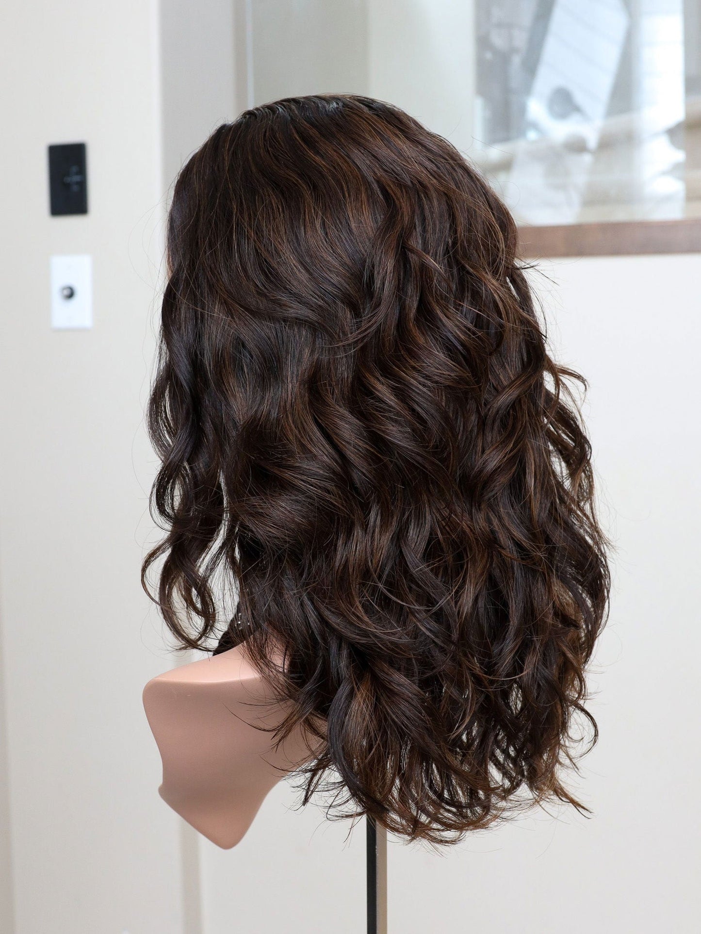 20" Tatiana Wavy Bandfall Active Wig (S)