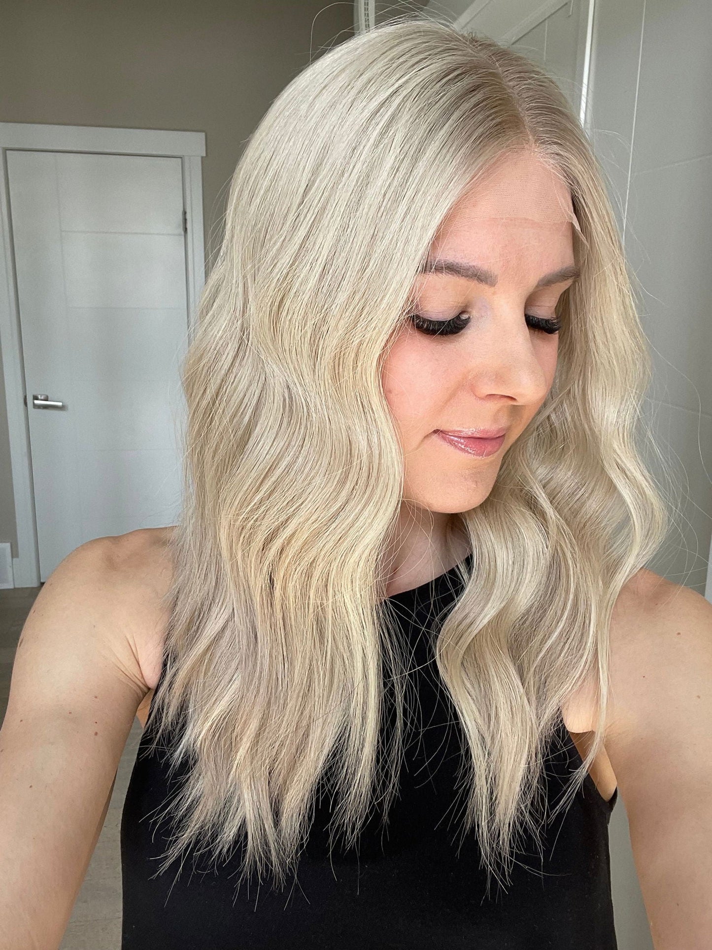 21" F08 Tori Luxury Cap Lace Top Wig (M)