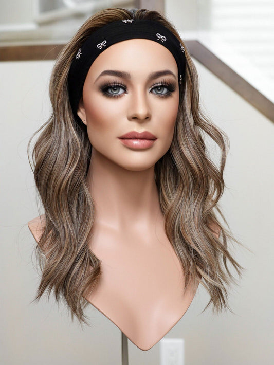 22" Anniston Bandfall Active Wig (M)