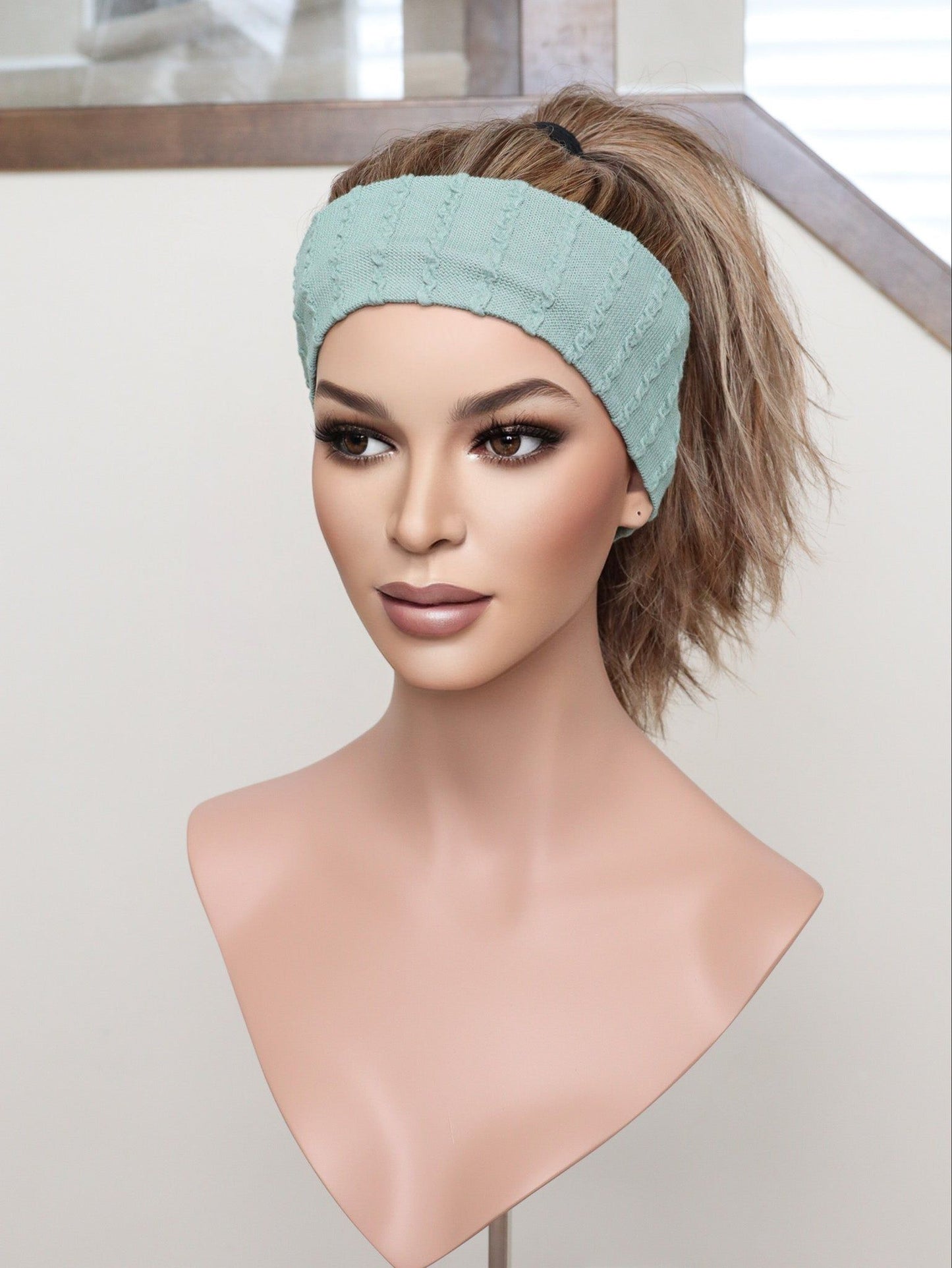 22" Anniston Wavy Pony Active Wig (S)