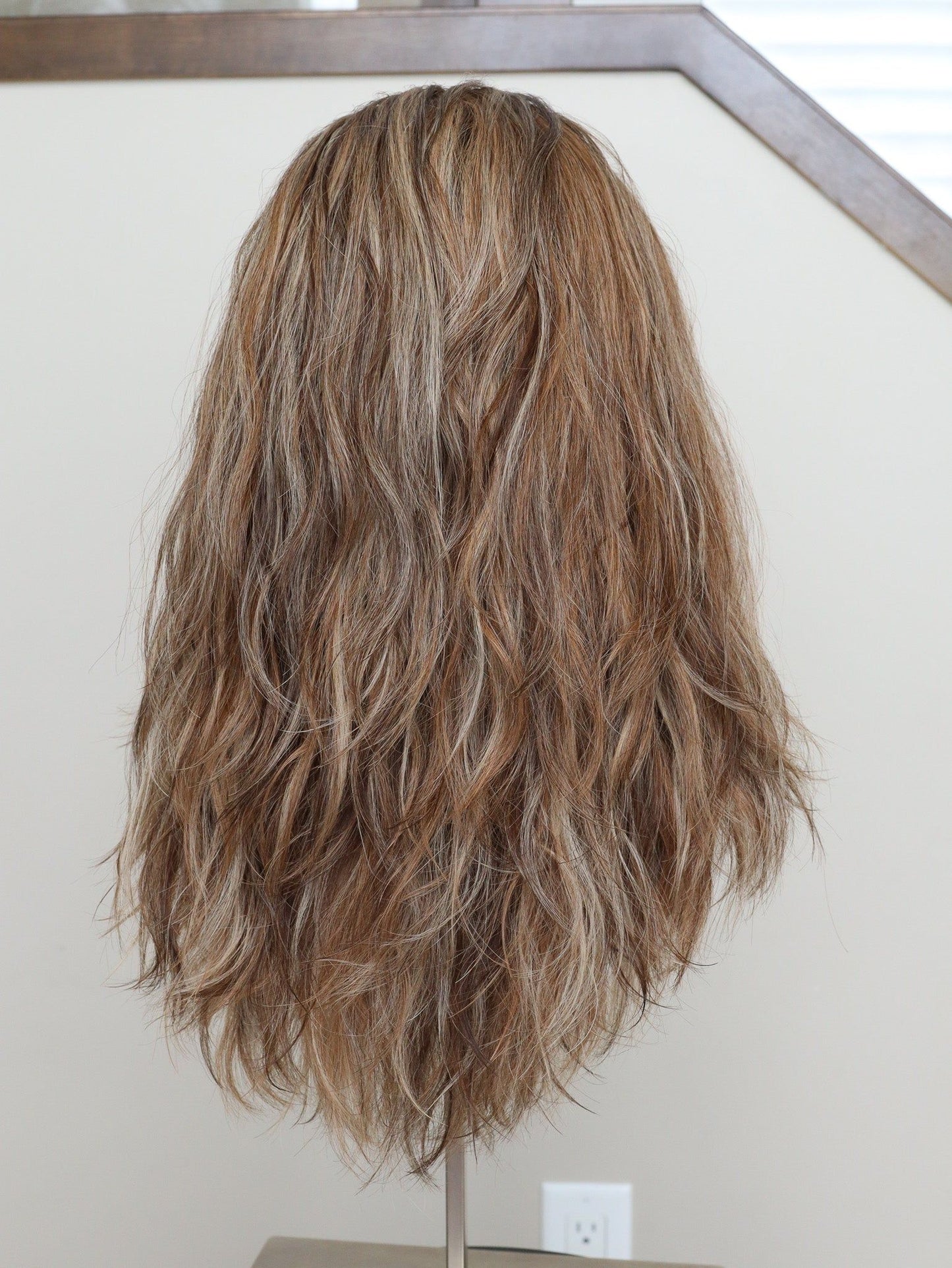 22" Anniston Wavy Pony Active Wig (S)