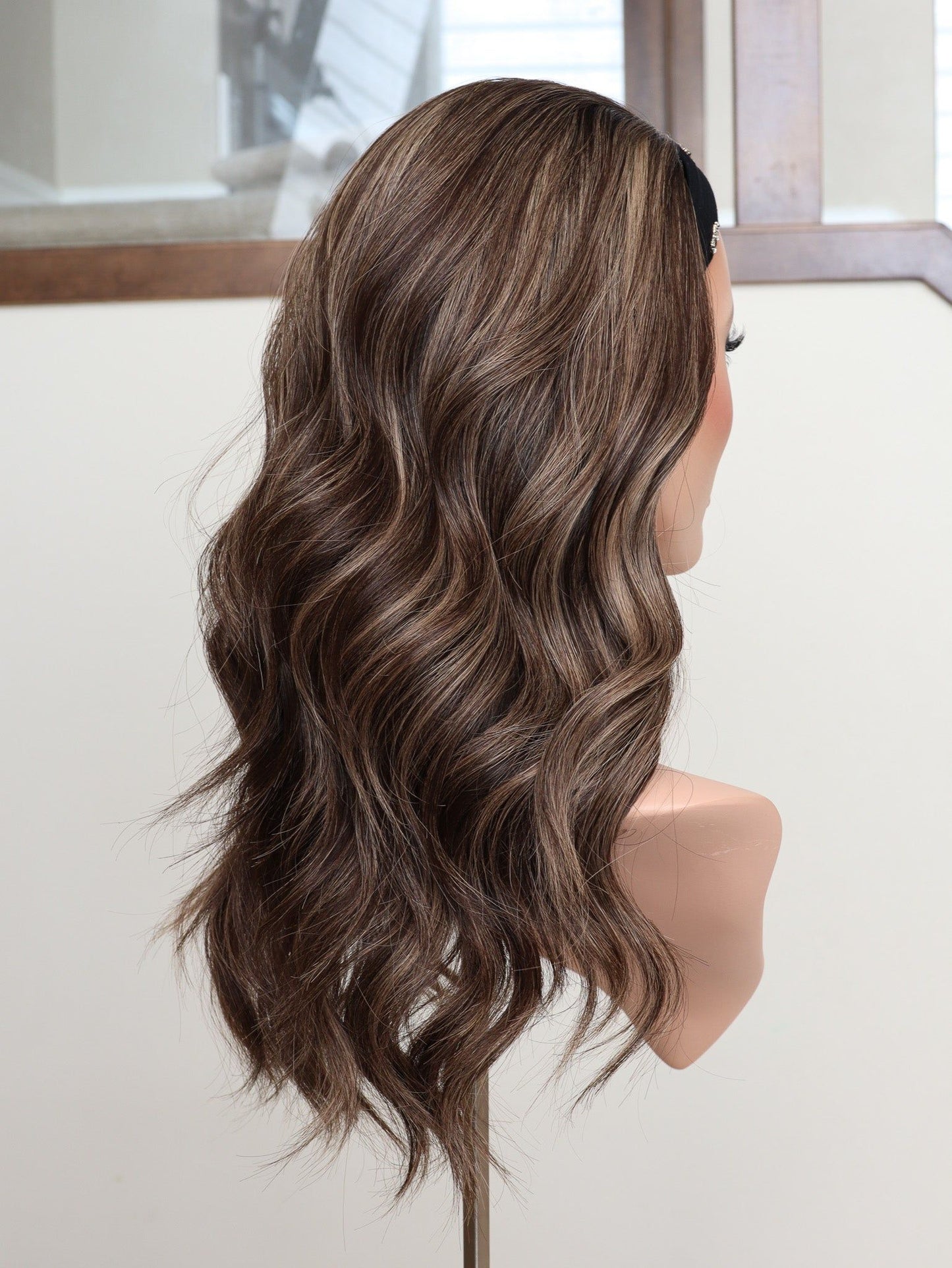 22" Flavia Bandfall Active Wig (S)