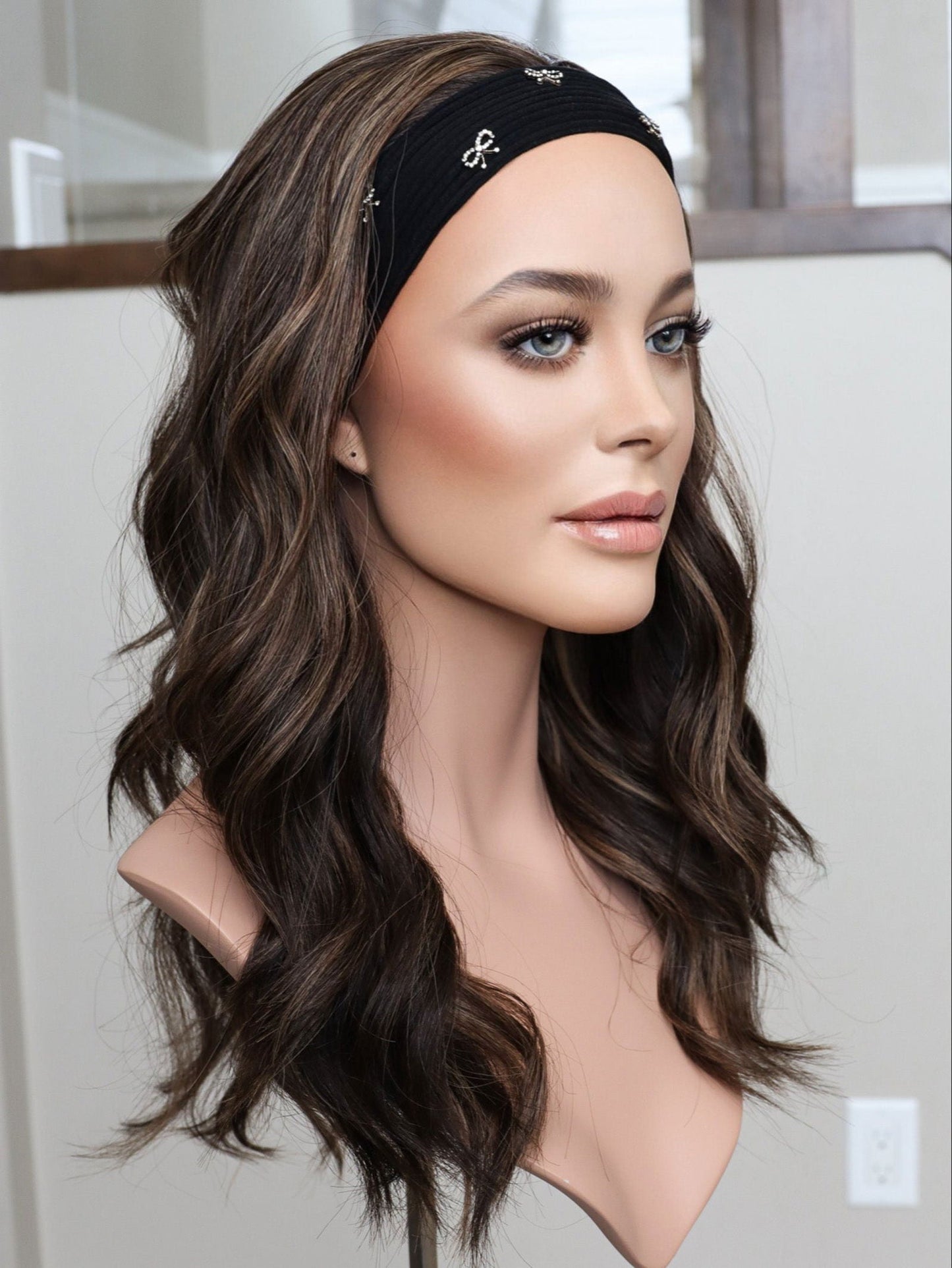 22" Jennifer Bandfall Active Wig (S)