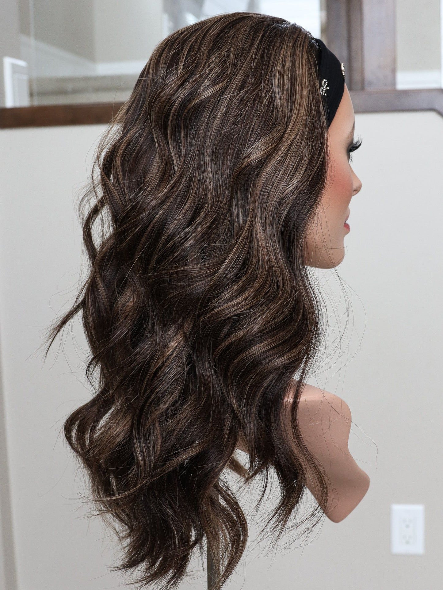 22" Jennifer Bandfall Active Wig (S)