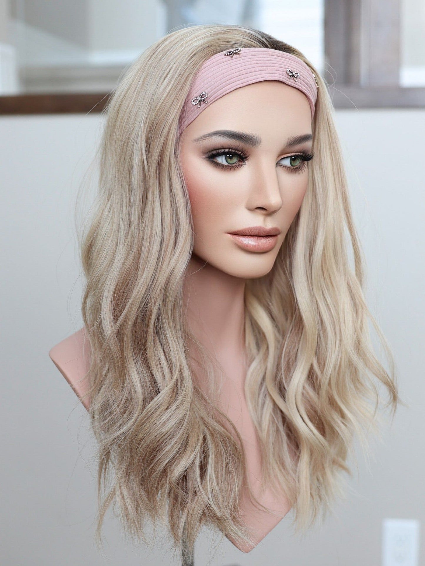 22" Kassidy Bandfall Active Wig (M)
