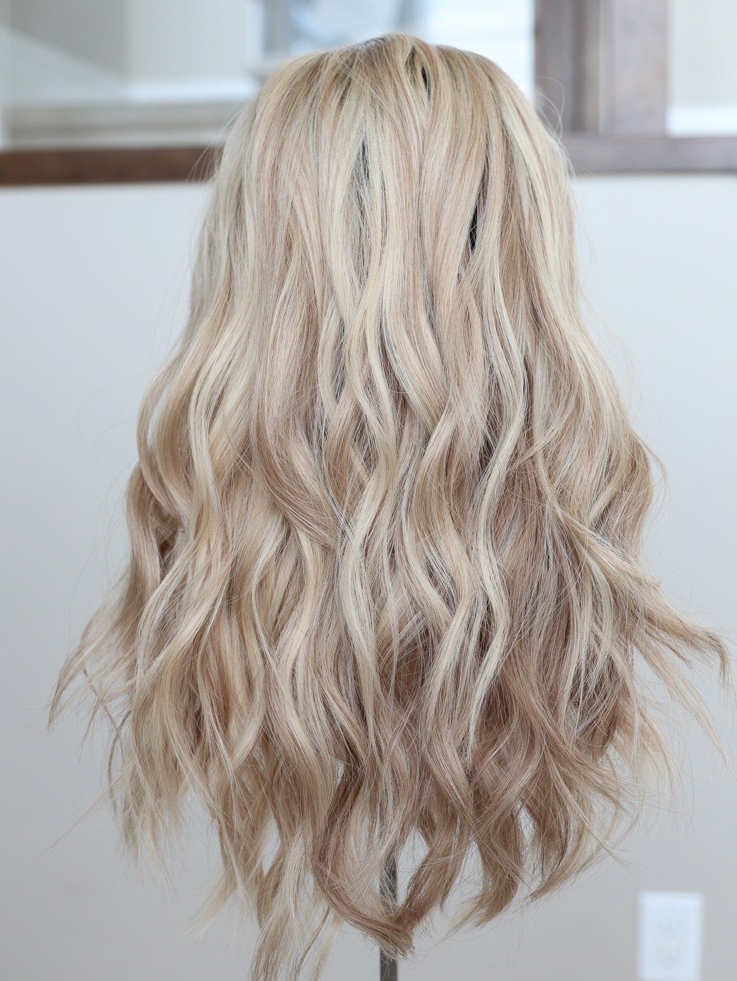 22" Kassidy Bandfall Active Wig (M)