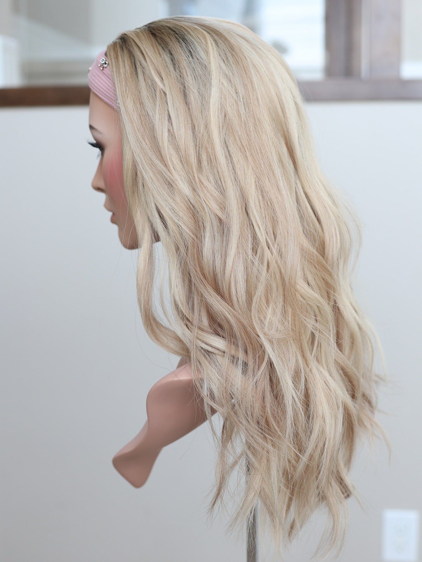 22" Kassidy Bandfall Active Wig (M)
