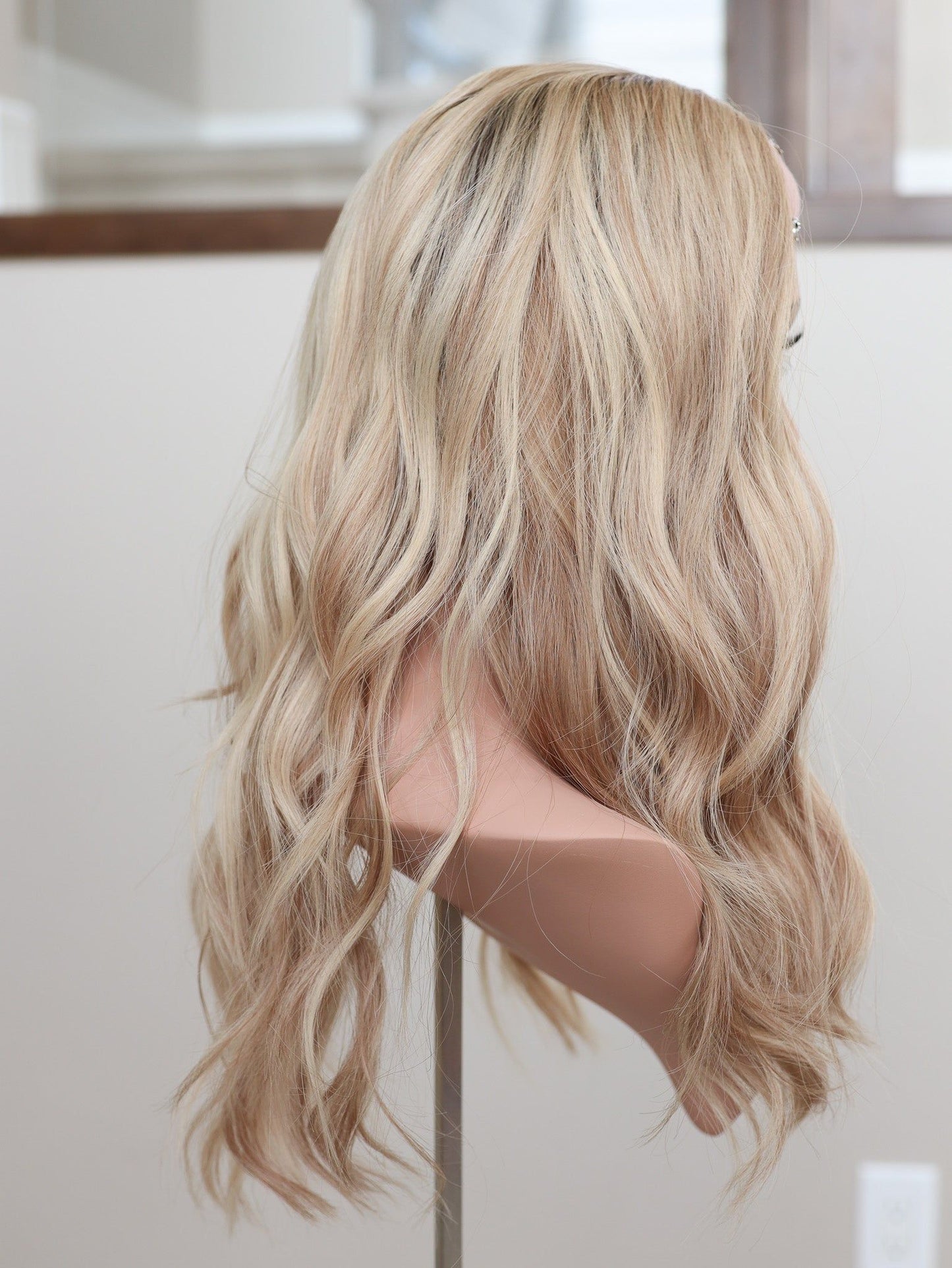 22" Kassidy Bandfall Active Wig (M)