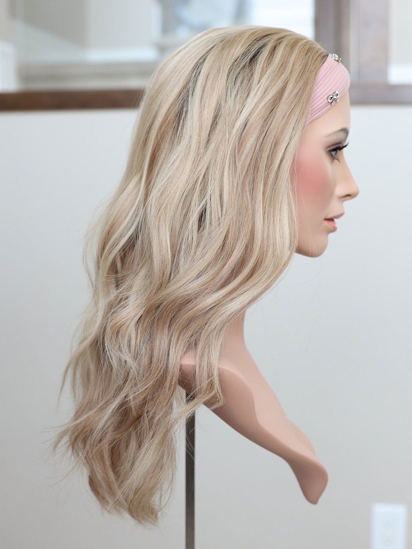 22" Kassidy Bandfall Active Wig (M)