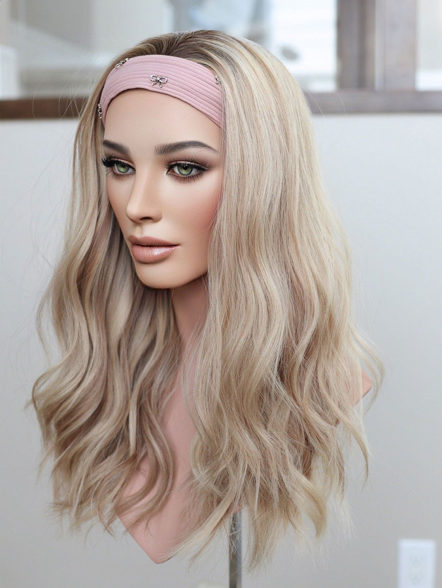 22" Kassidy Bandfall Active Wig (M)