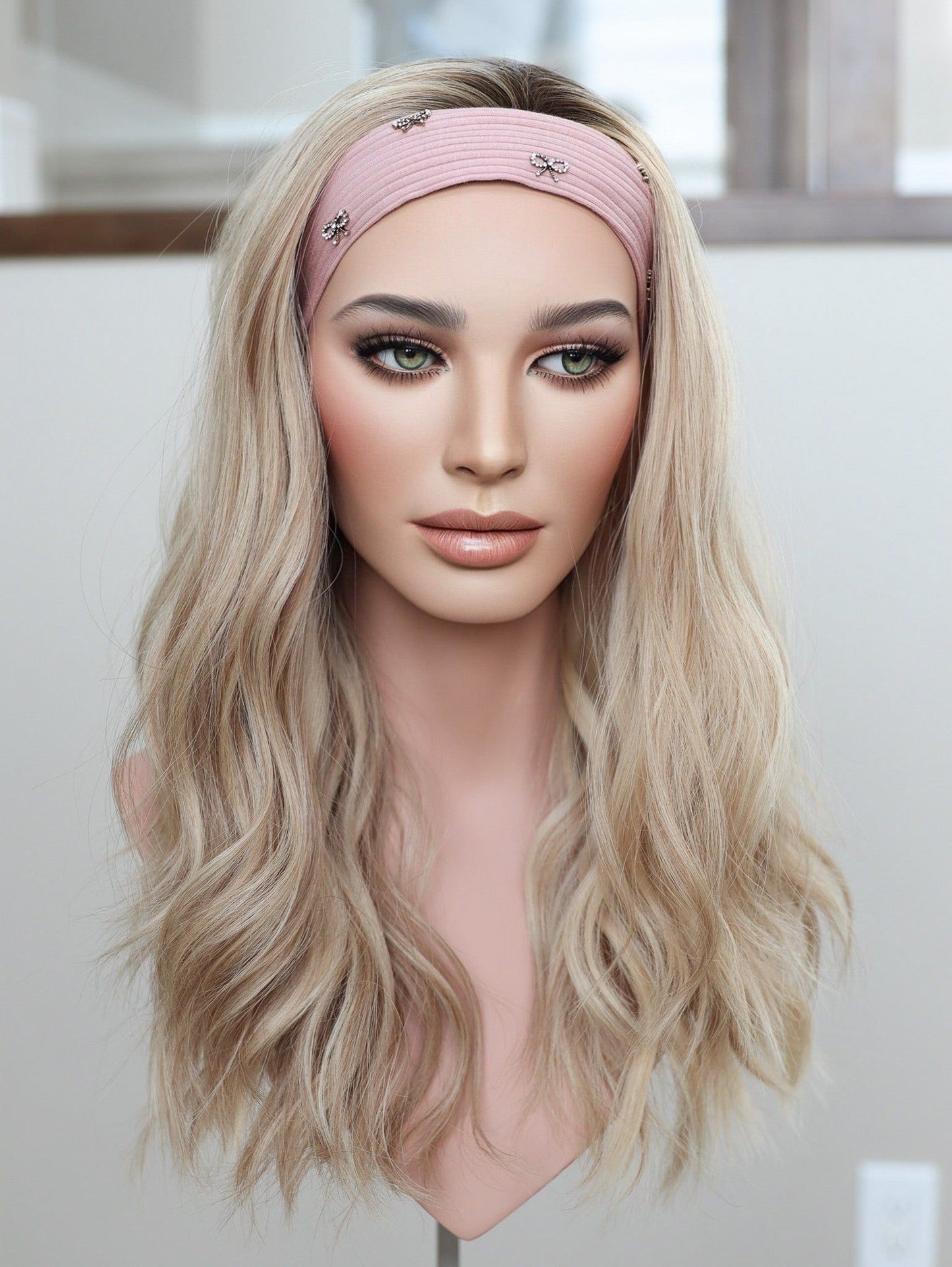 22" Kassidy Bandfall Active Wig (M)
