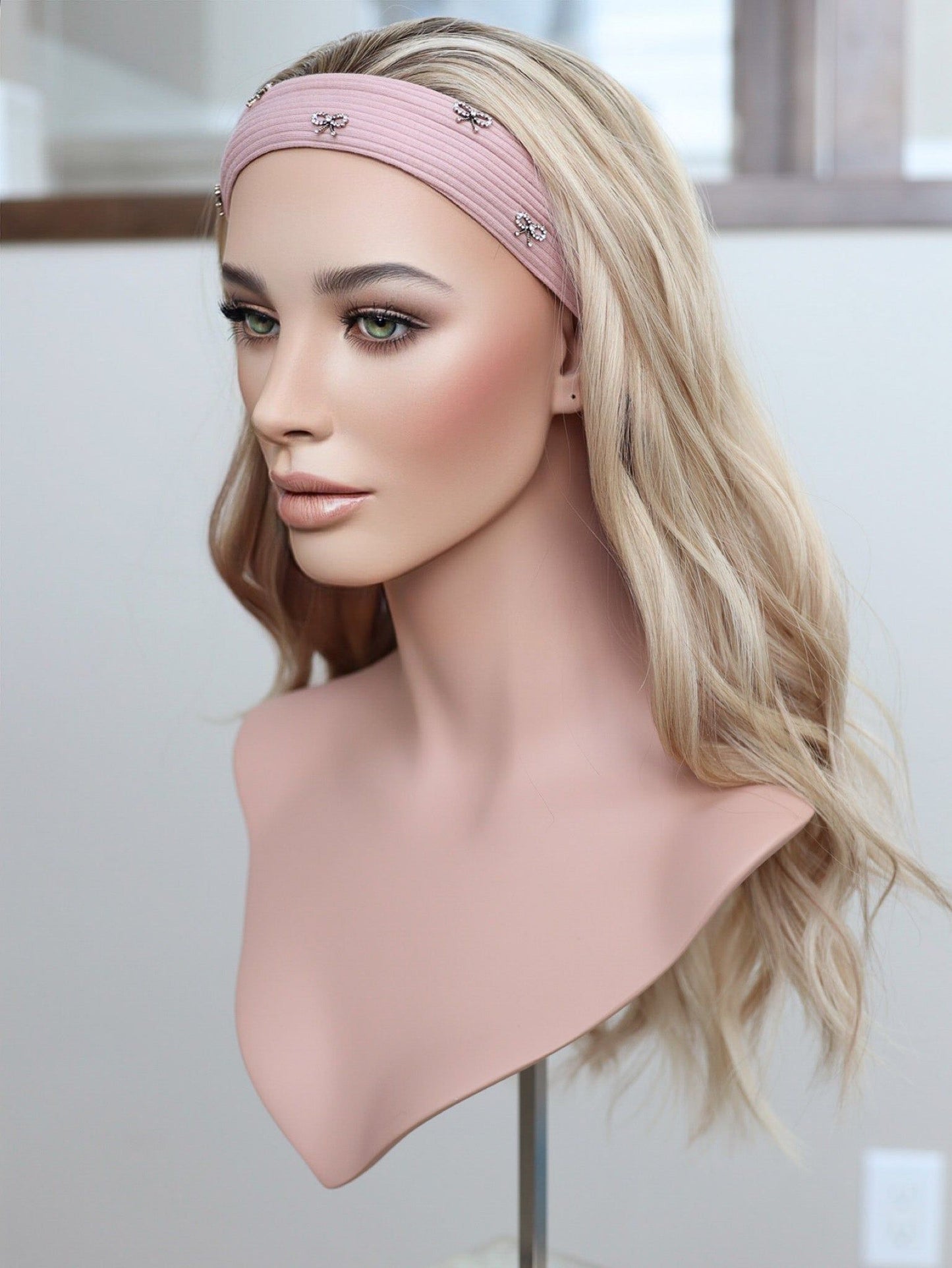 22" Kassidy Bandfall Active Wig (M)