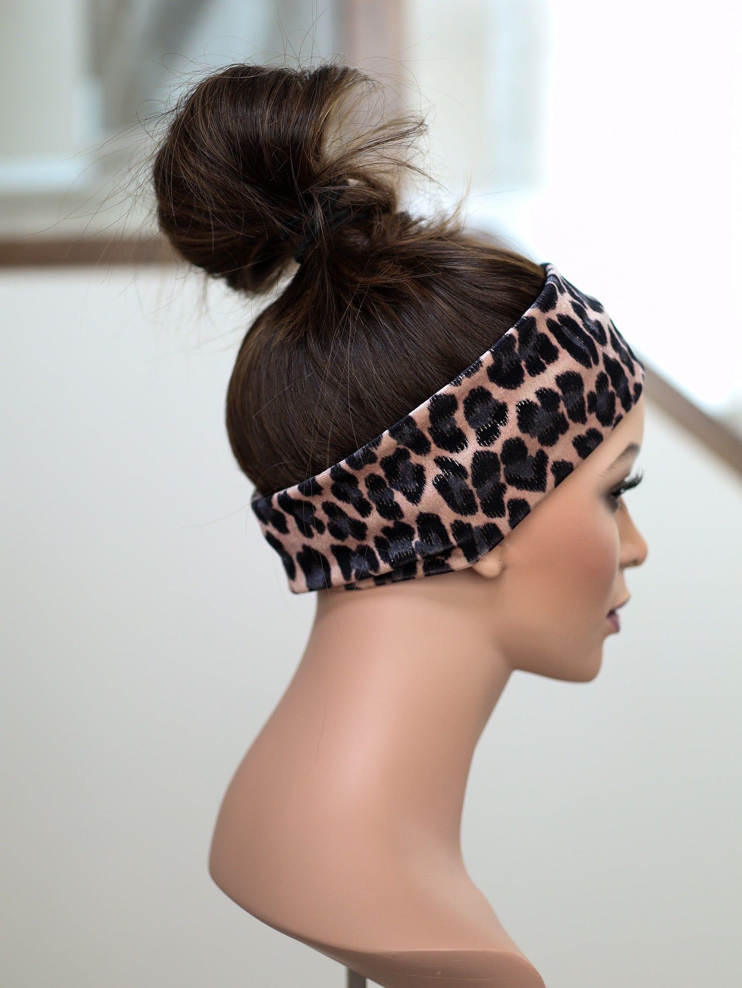 22" Mia Active Pony Wig (S)