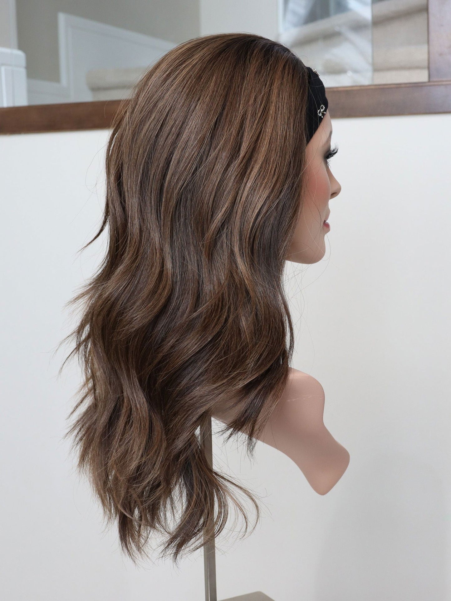 22" Mia Bandfall Active Wig (M)