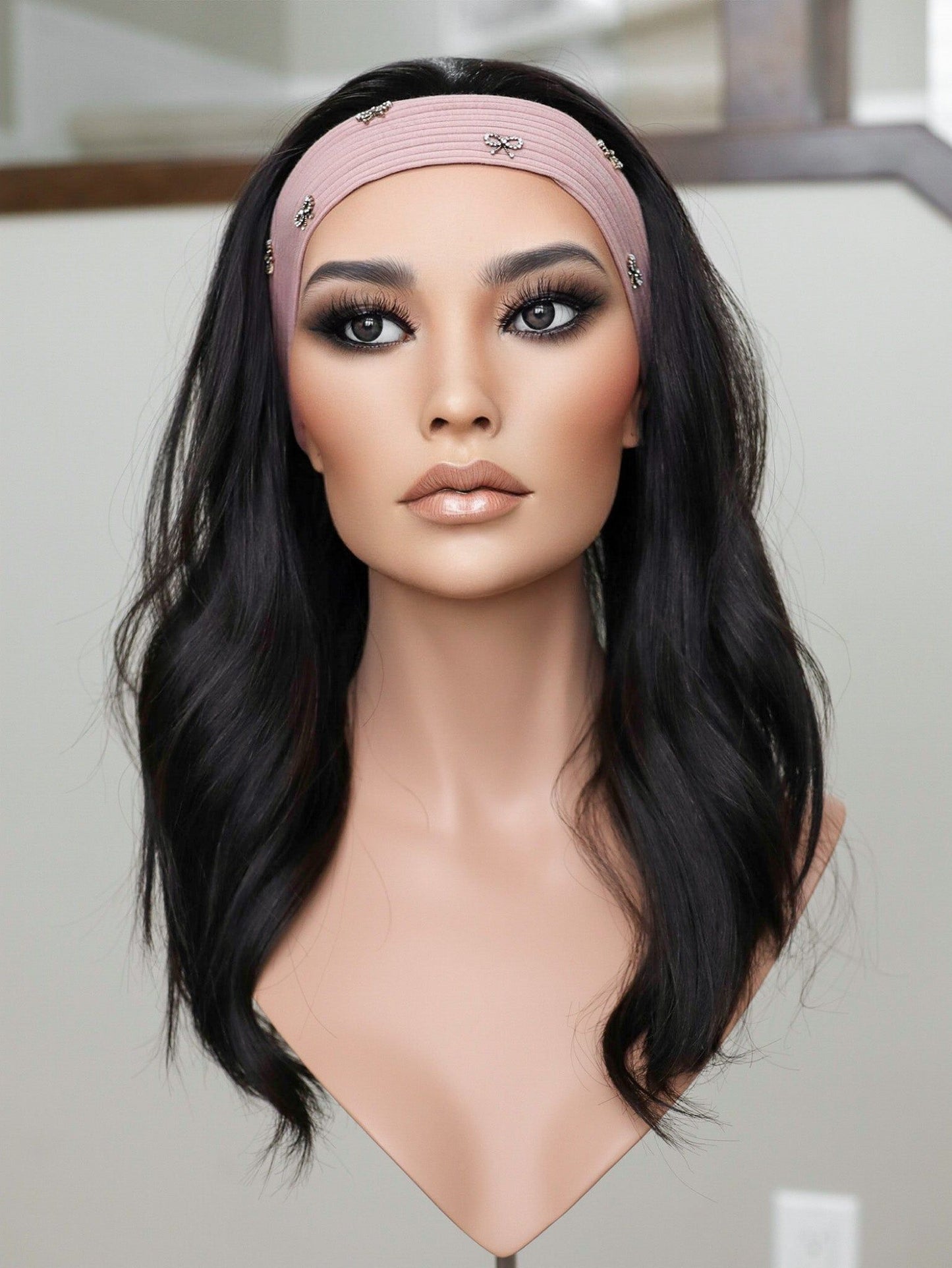 22" Natural Black Bandfall Active Wig (S)