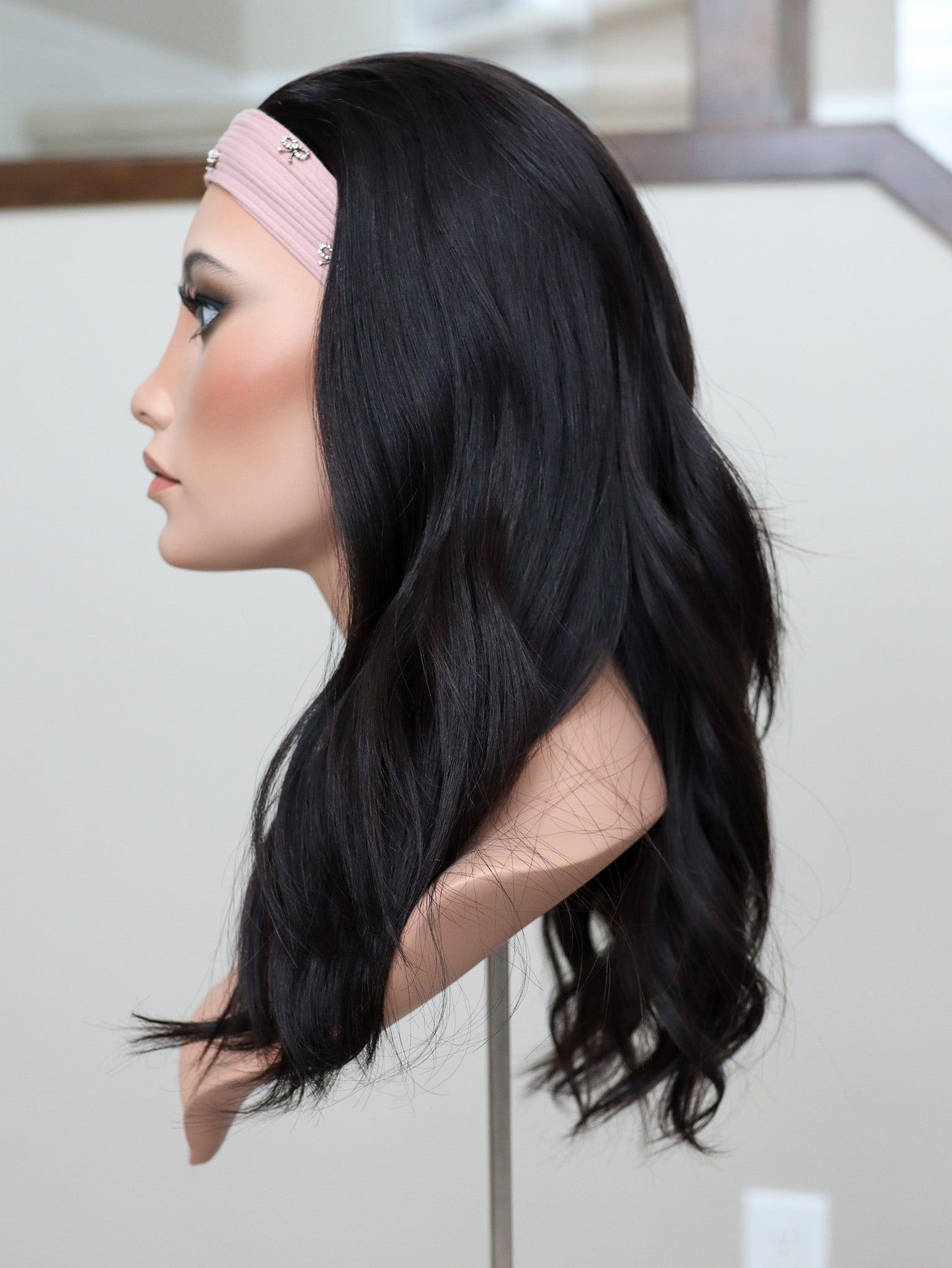 22" Natural Black Bandfall Active Wig (S)