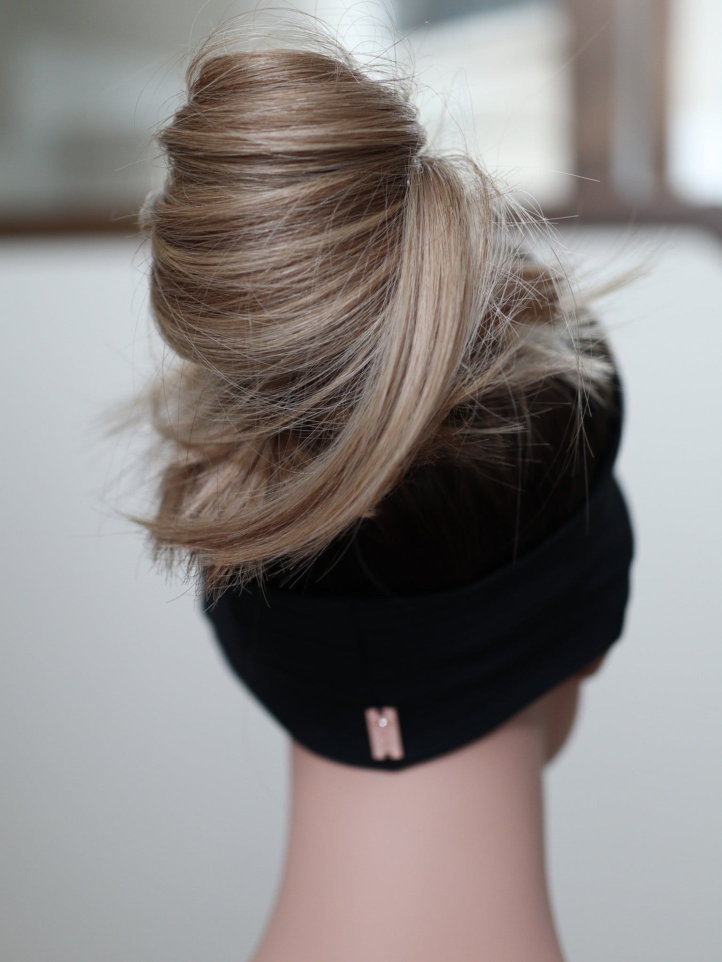 22" Olivia Active Pony Wig (M)