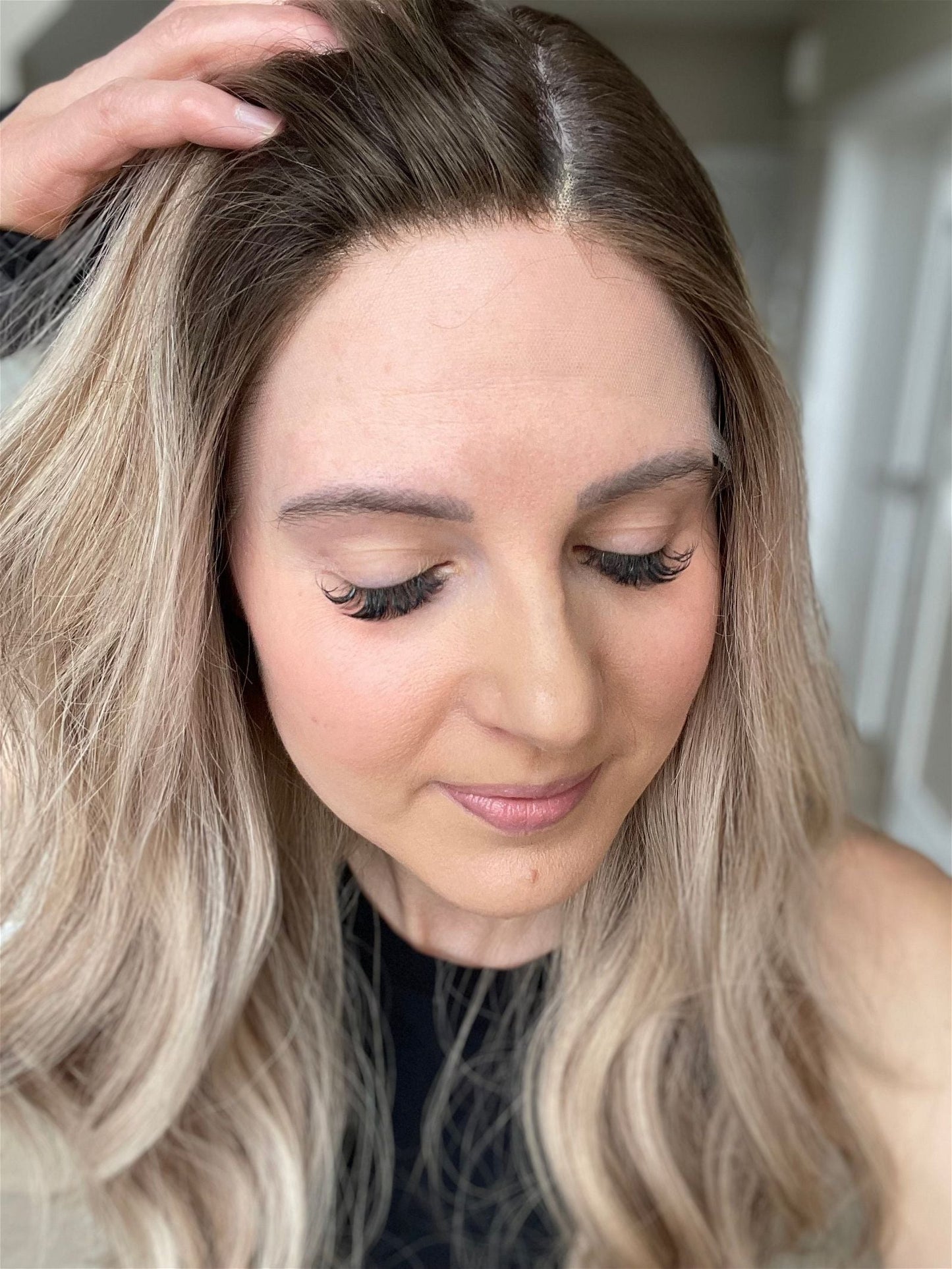 23" Olivia Comfort Cap Silk Top Wig (M)