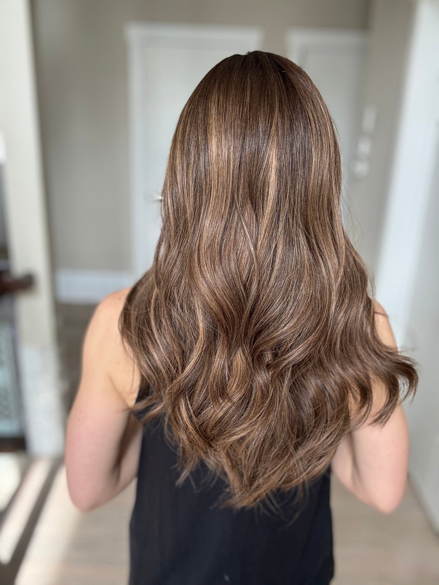 23" Mikayla Comfort Cap Silk Top Wig (M)