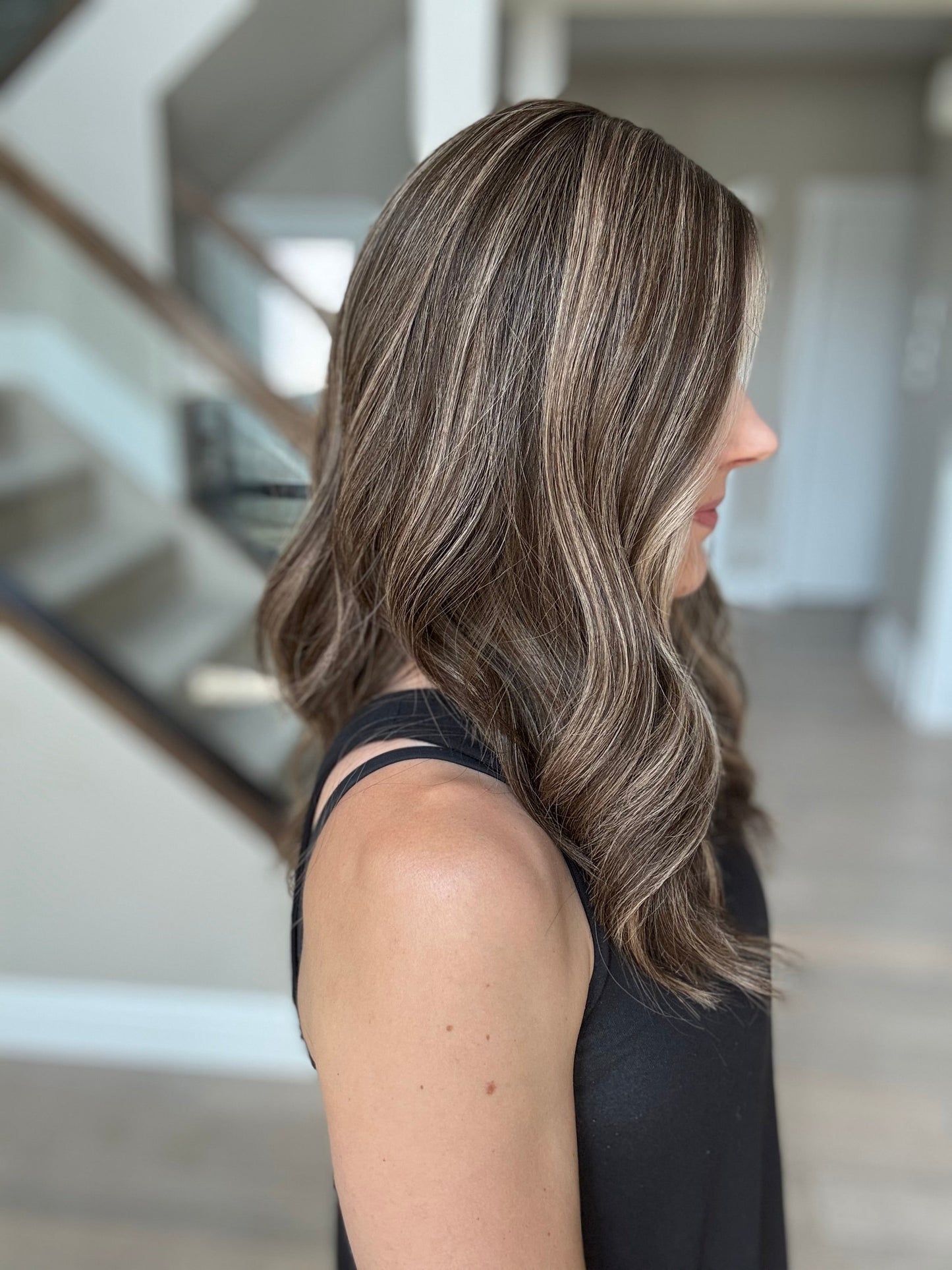 21" Flavia Comfort Cap Silk Top Wig (M)