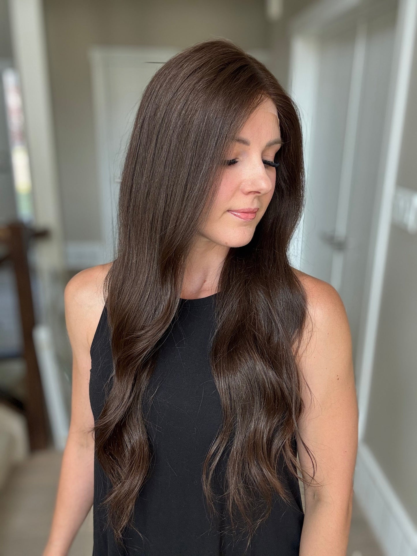 Euro Wig #7: 25" Dark Neutral Brown Comfort Cap (M)