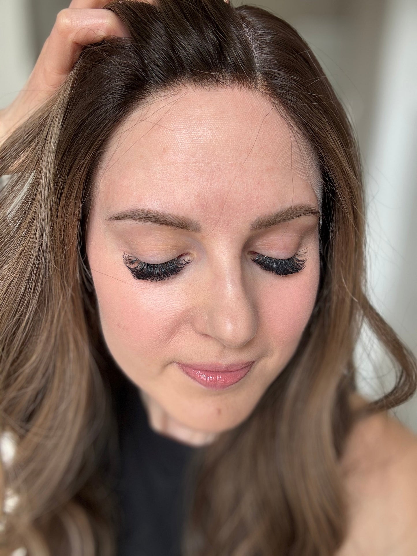 23" Mikayla Comfort Cap Silk Top Wig (M)