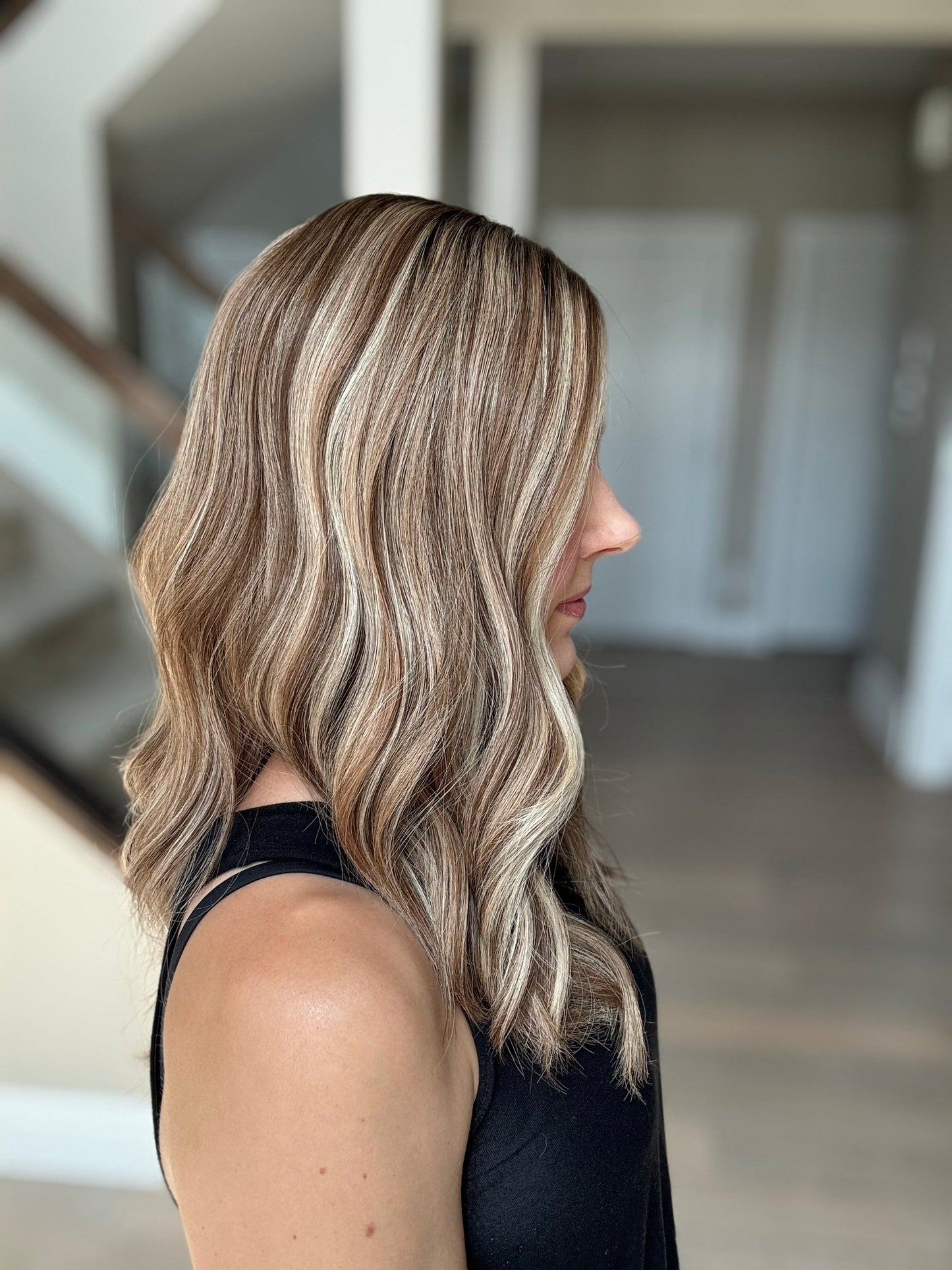 21" Anniston Comfort Cap Silk Top Wig (M)