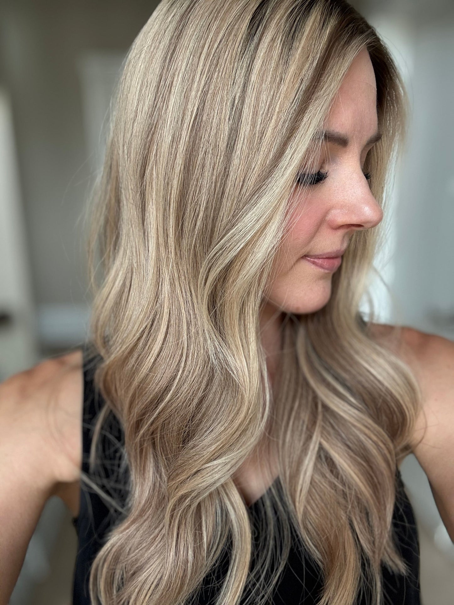 23" Olivia Comfort Cap Silk Top Wig (S)