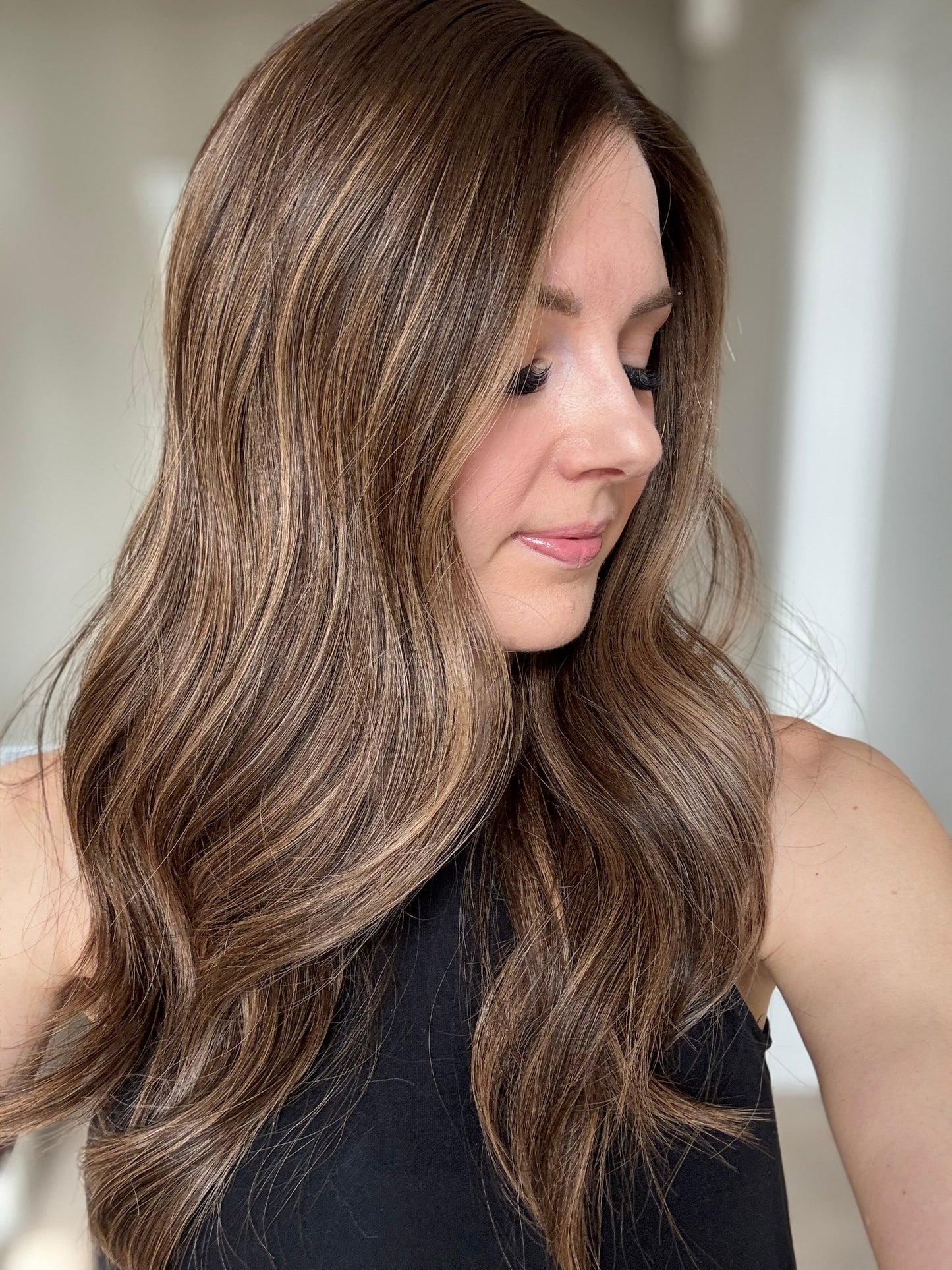 23" Mikayla Comfort Cap Silk Top Wig (M)